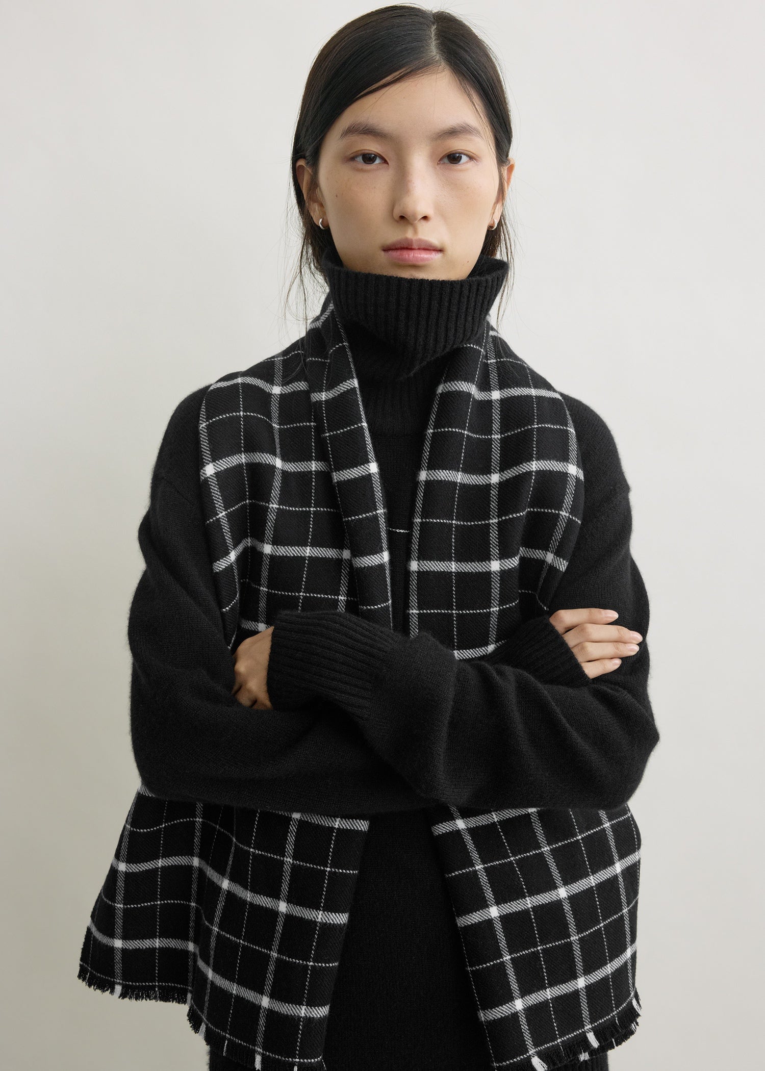 Windowpane scarf black/white