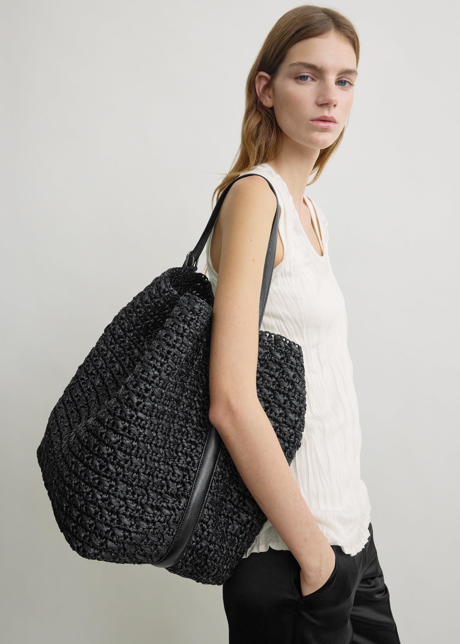 Belted paper raffia tote black