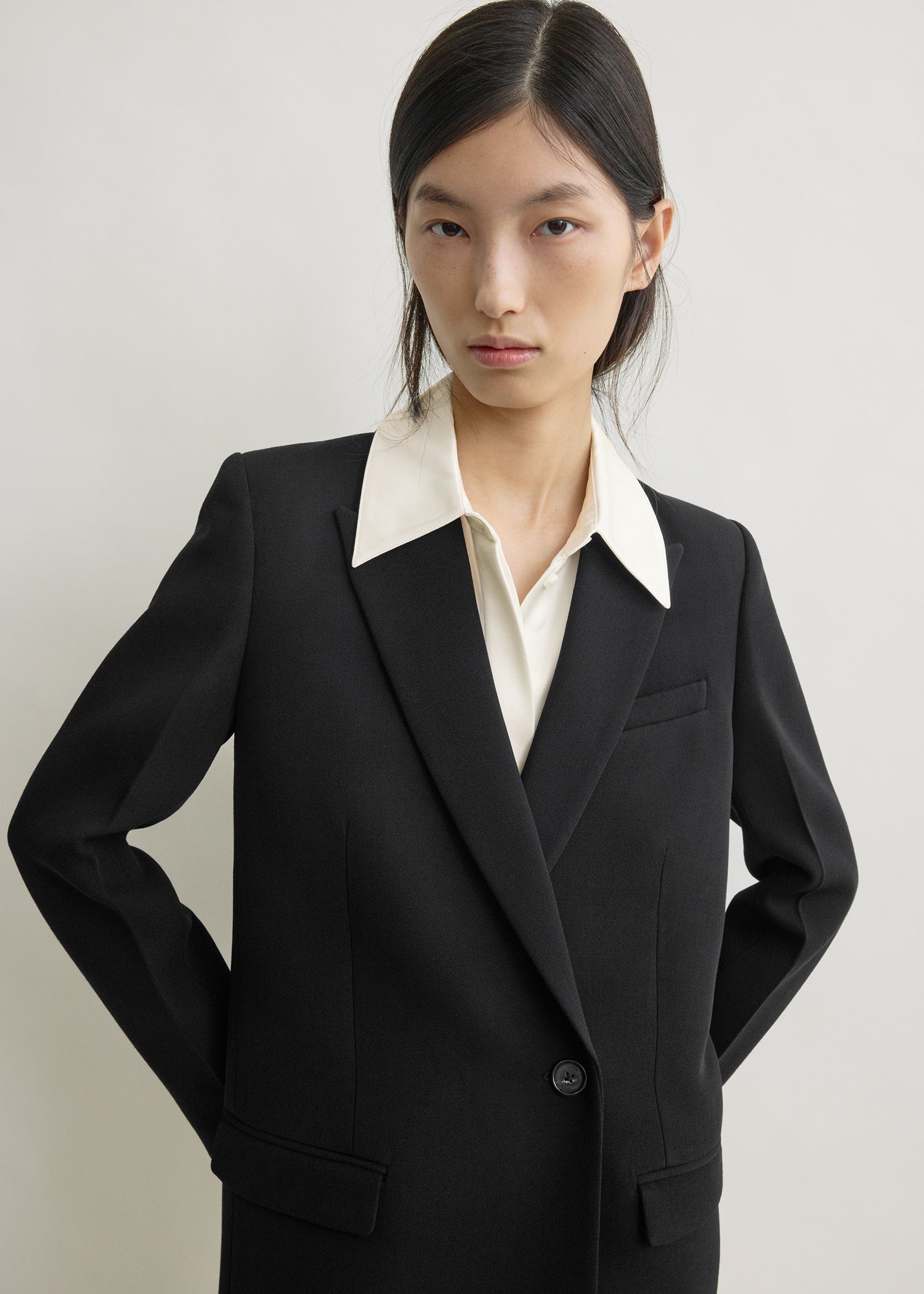 Slim tailored blazer black