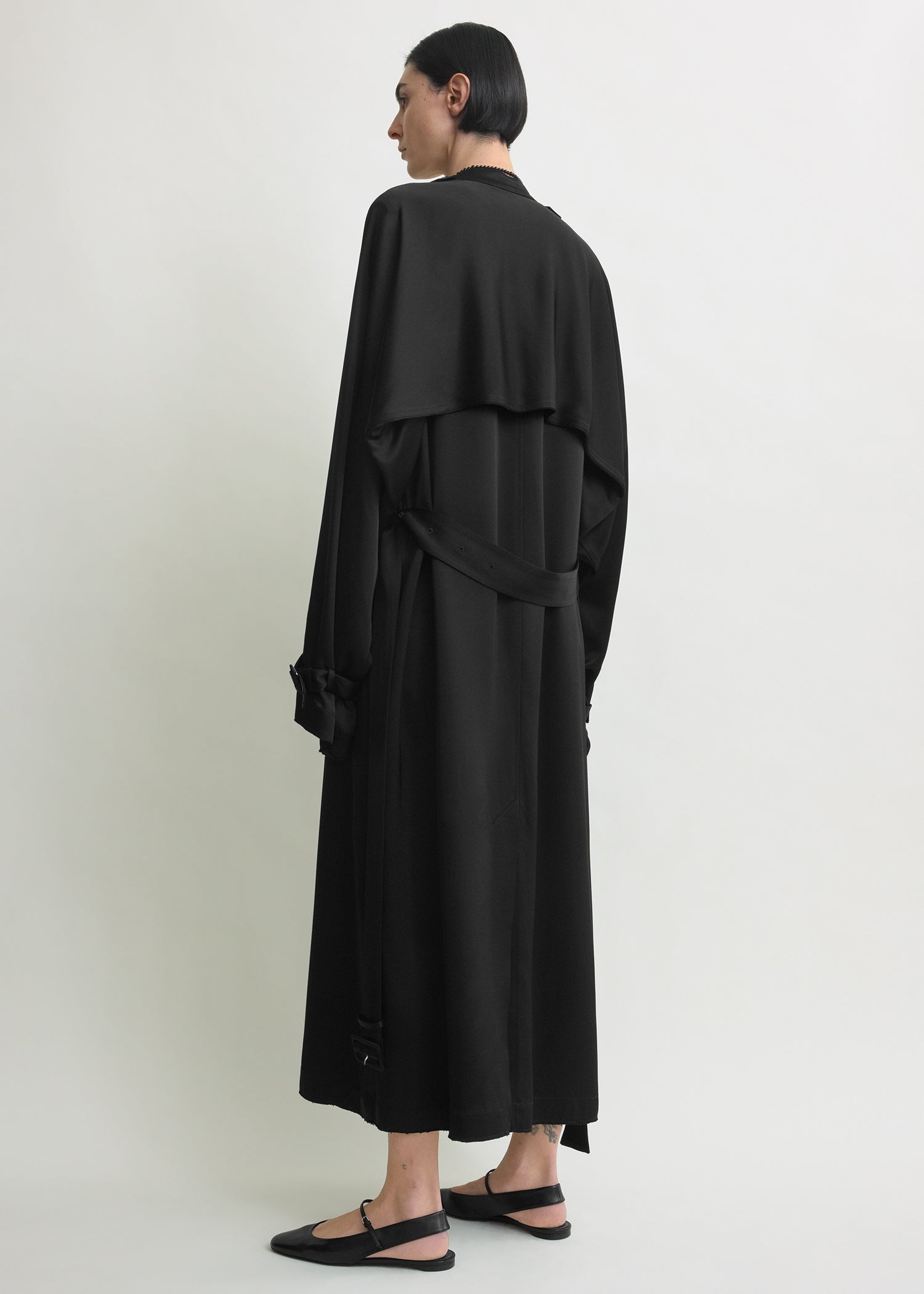 Draped satin trench black – TOTEME