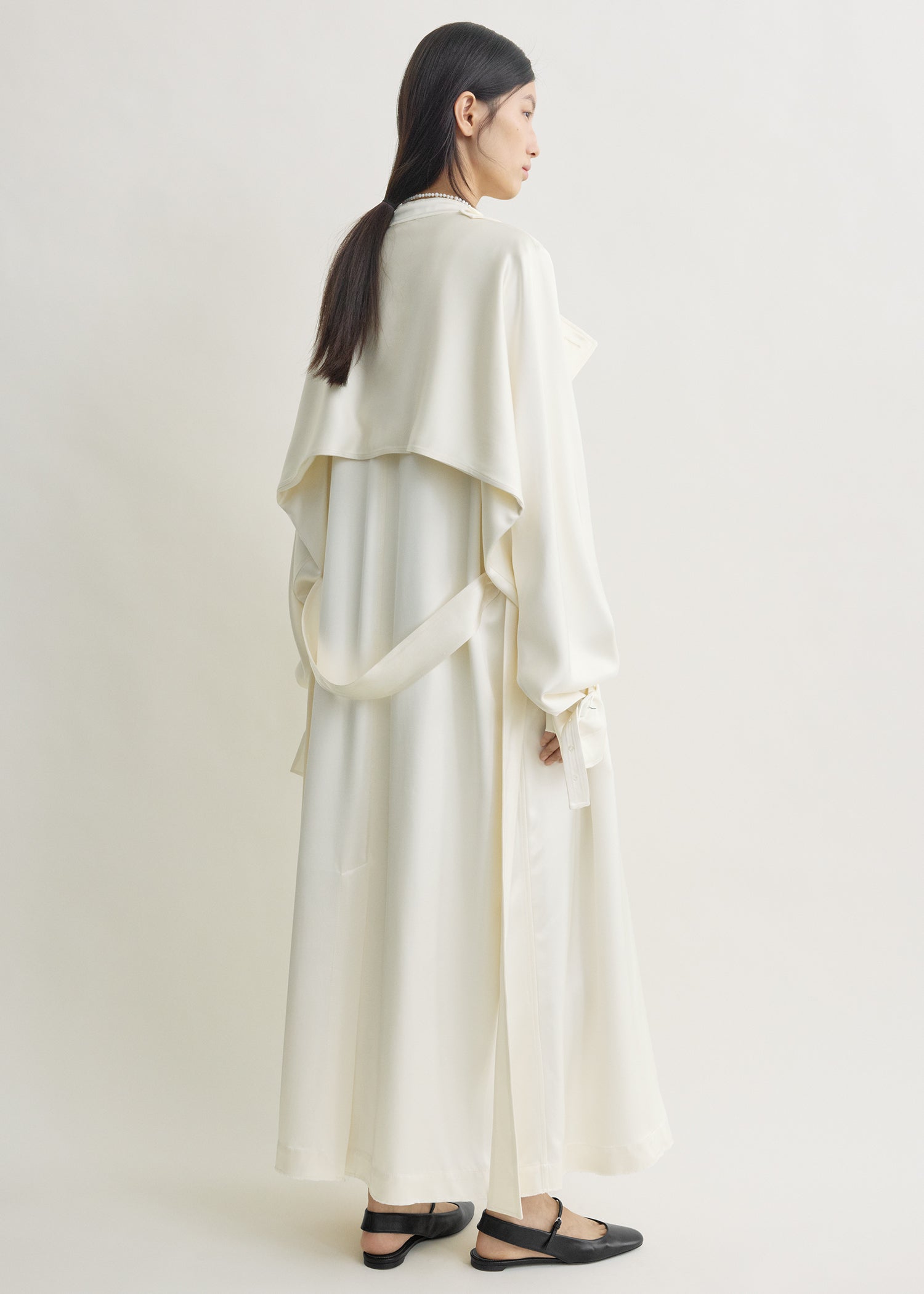 Draped satin trench off-white