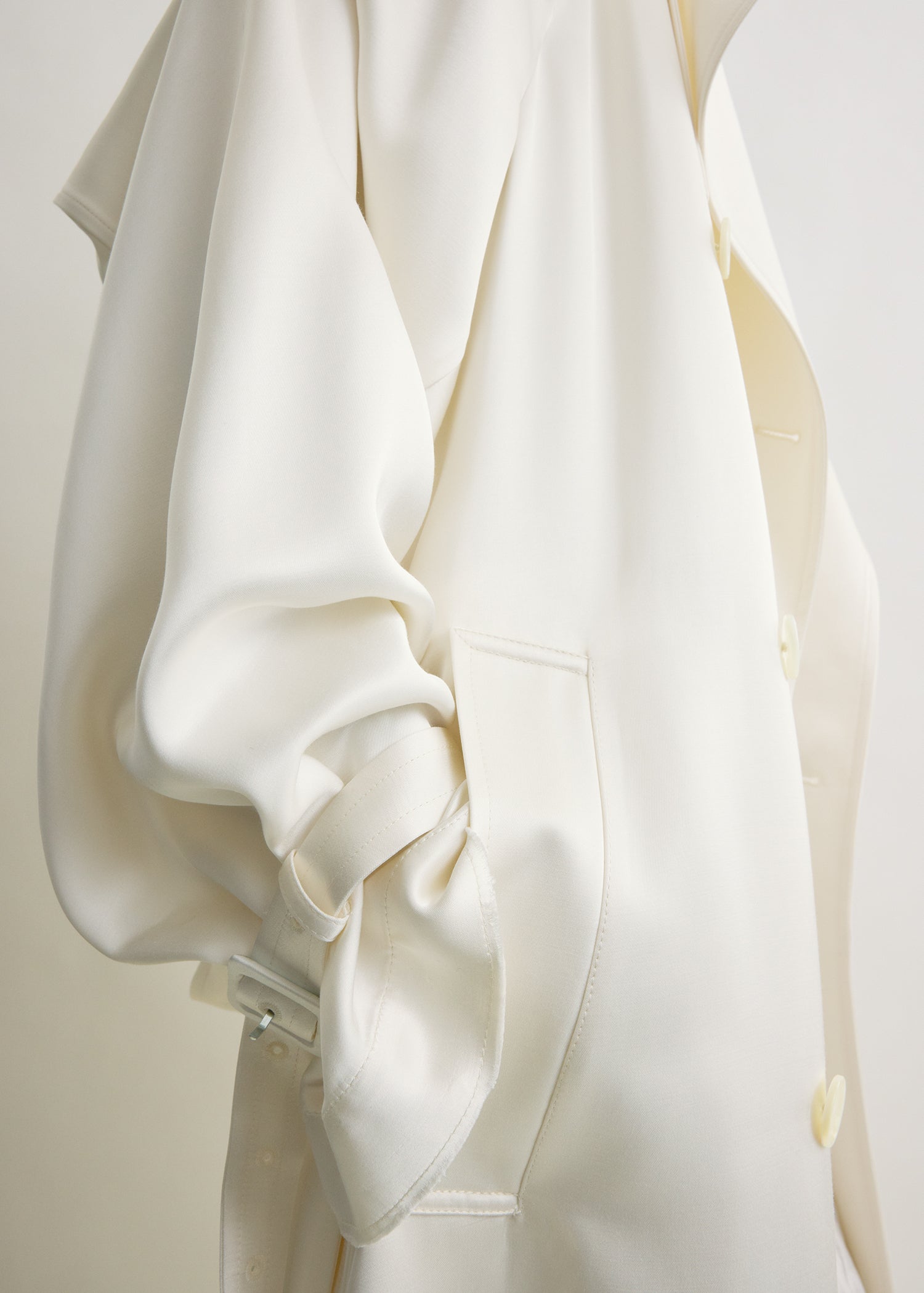Draped satin trench off-white