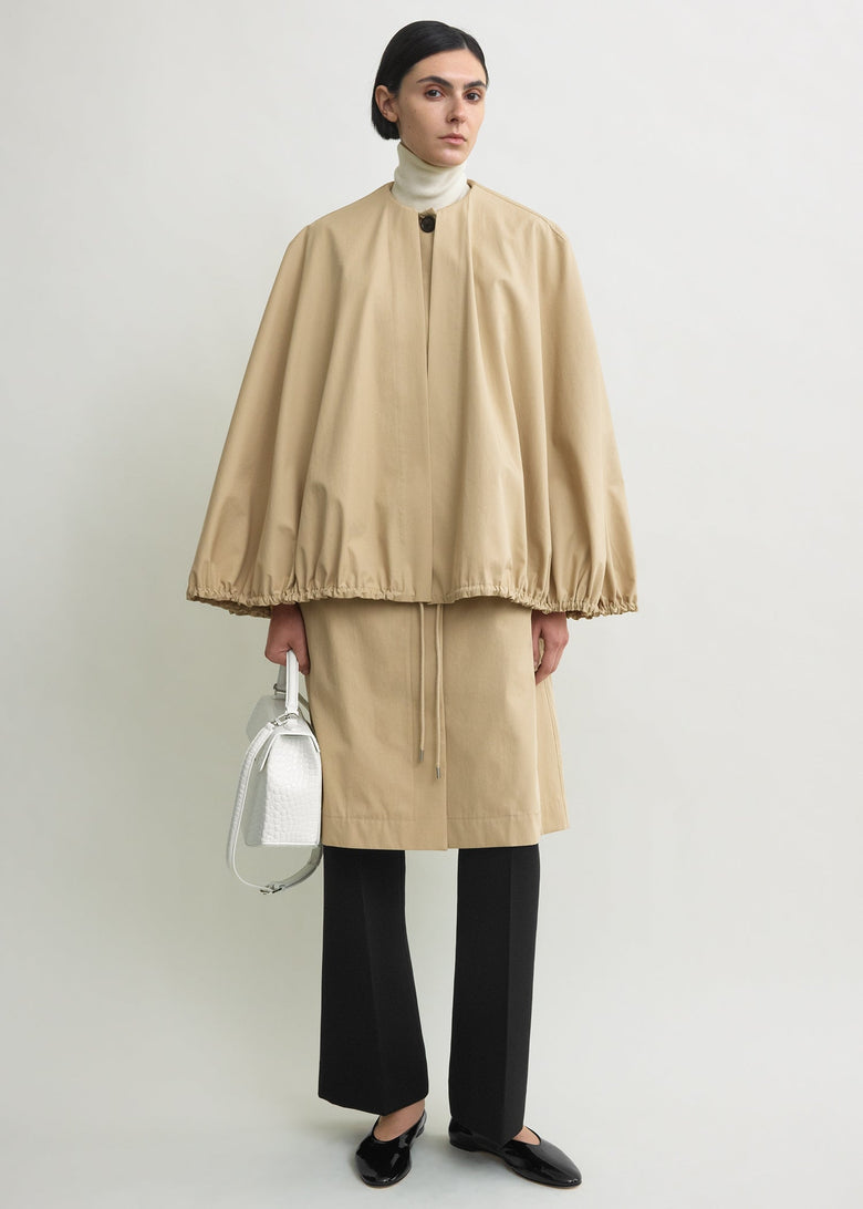 Detachable cape coat beige