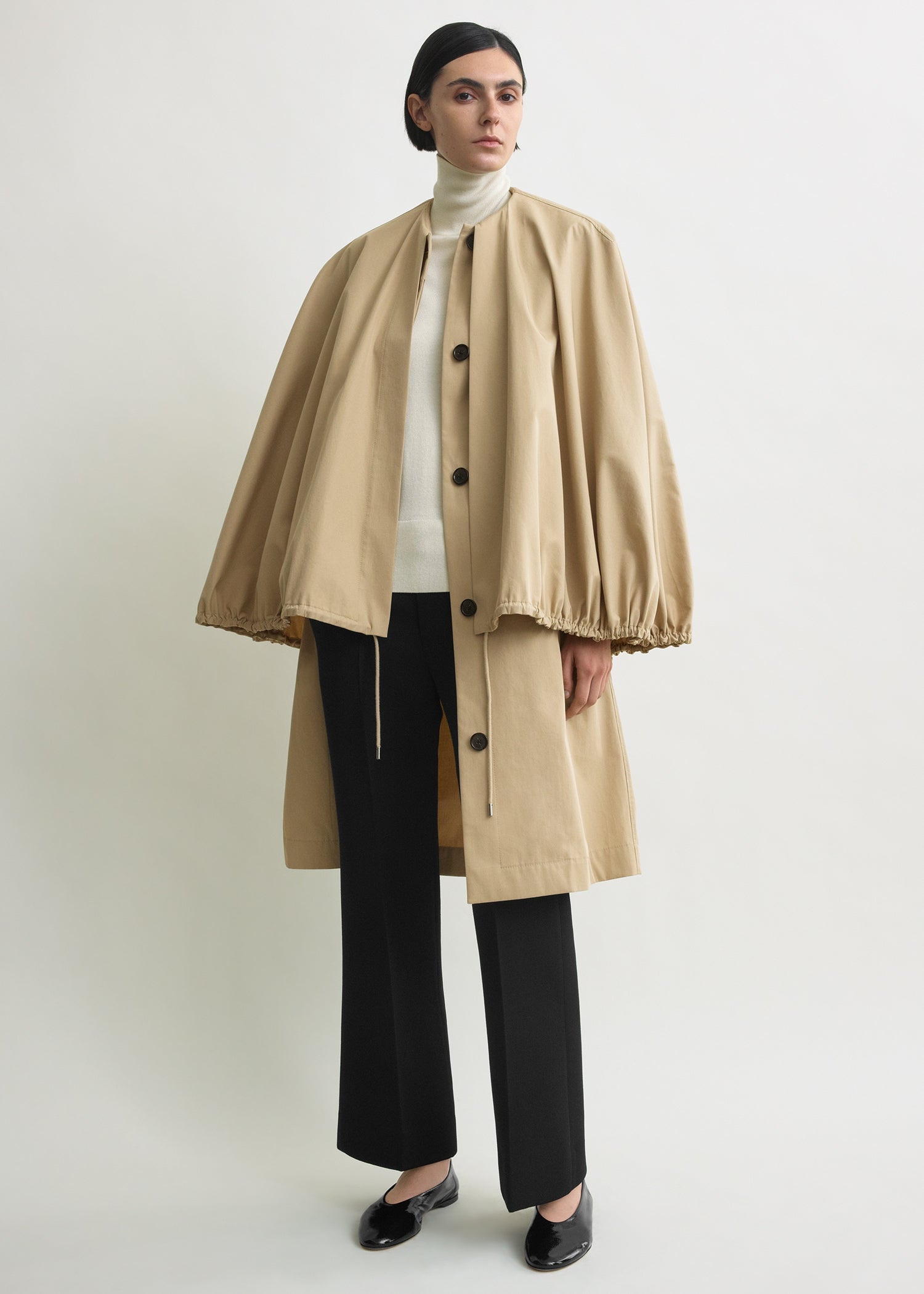 ジャケット・アウター OVERCOAT Cape Shoulder Overcoat - Beige OVERCOAT Cape Shoulder Overcoat - Beige 【公式通販】