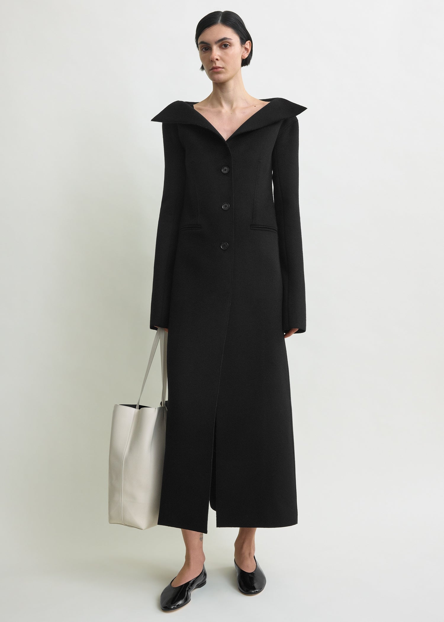 Open collar wool coat black
