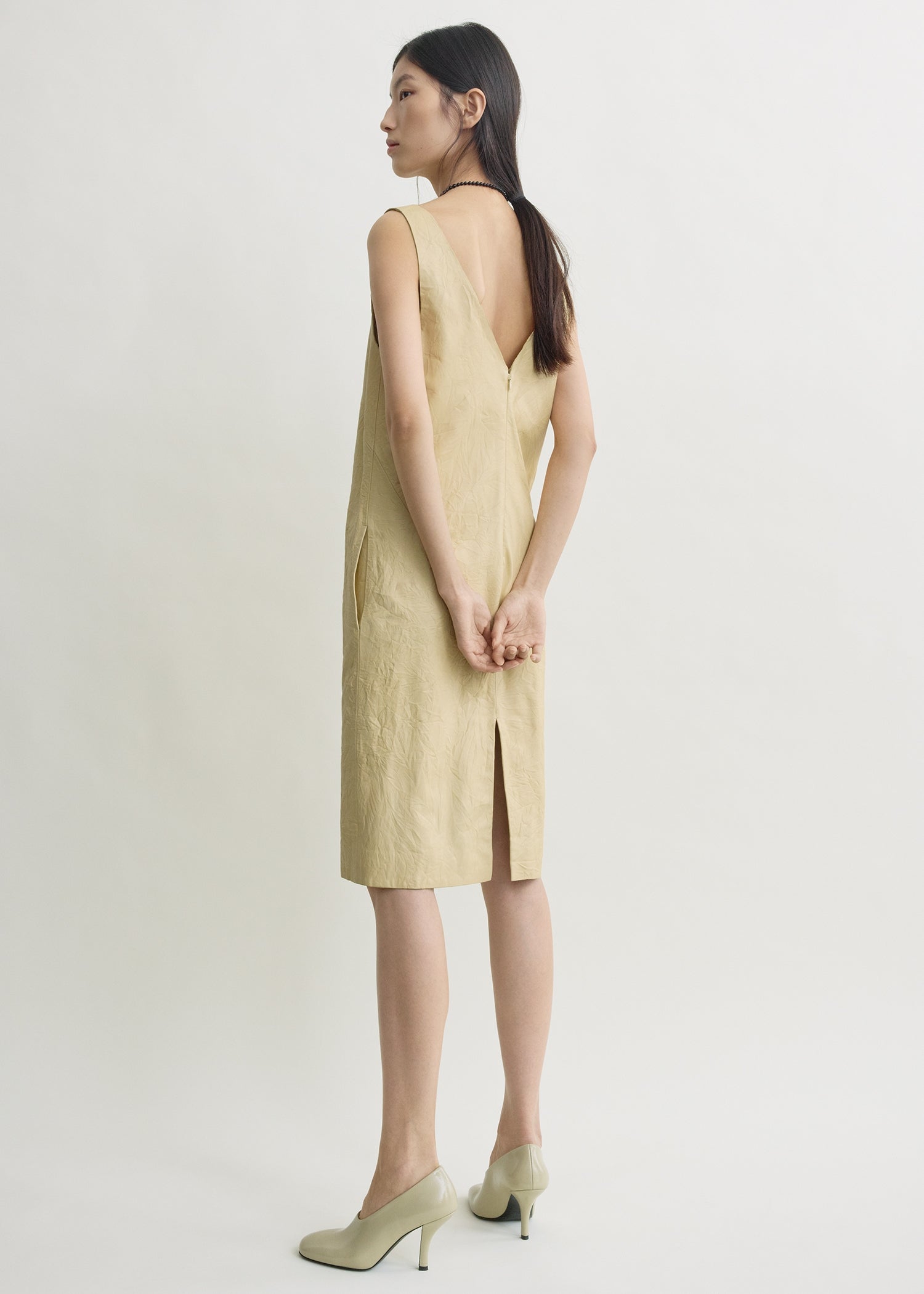 Crinkled leather dress champagne