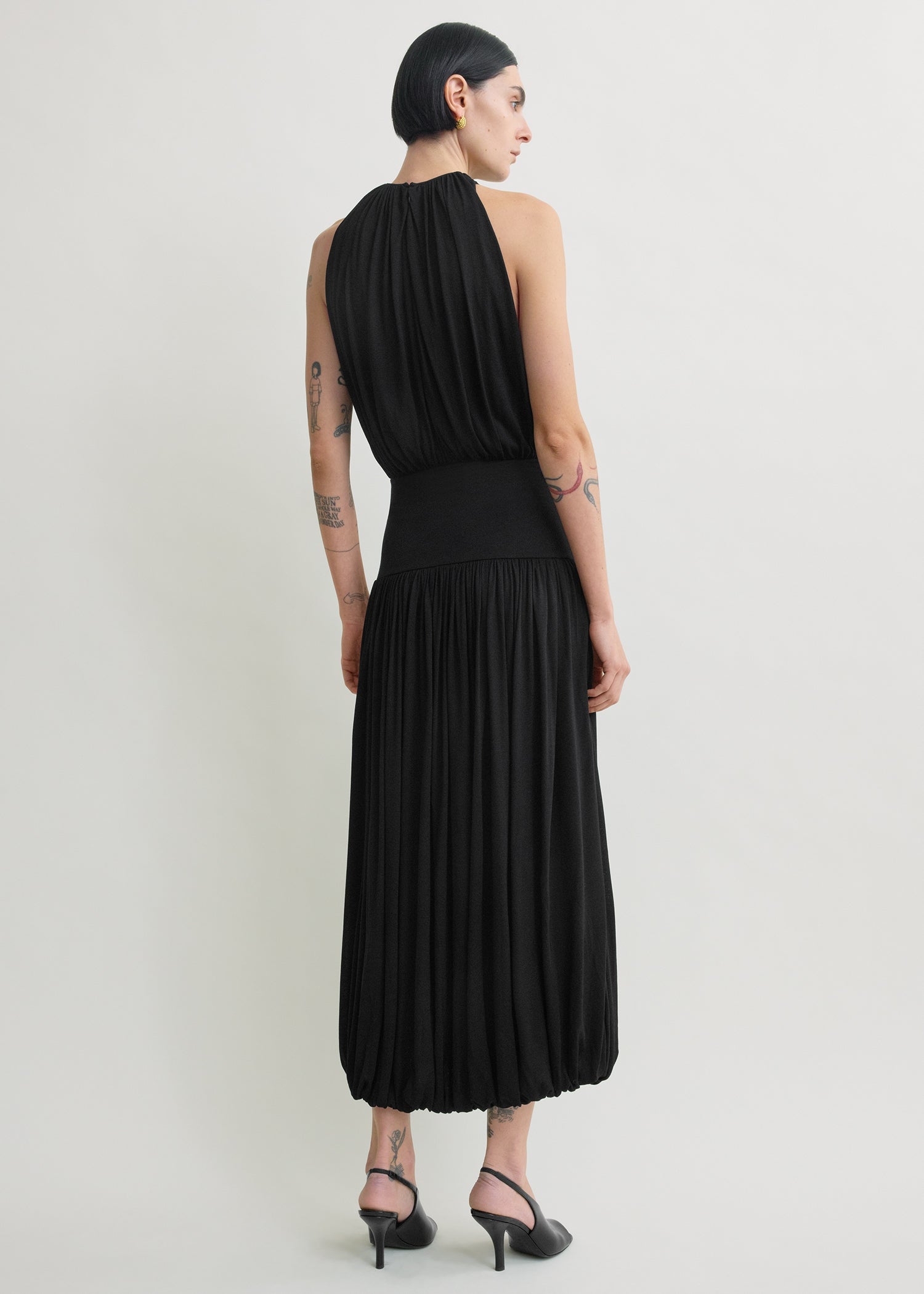Soft gathered dress black