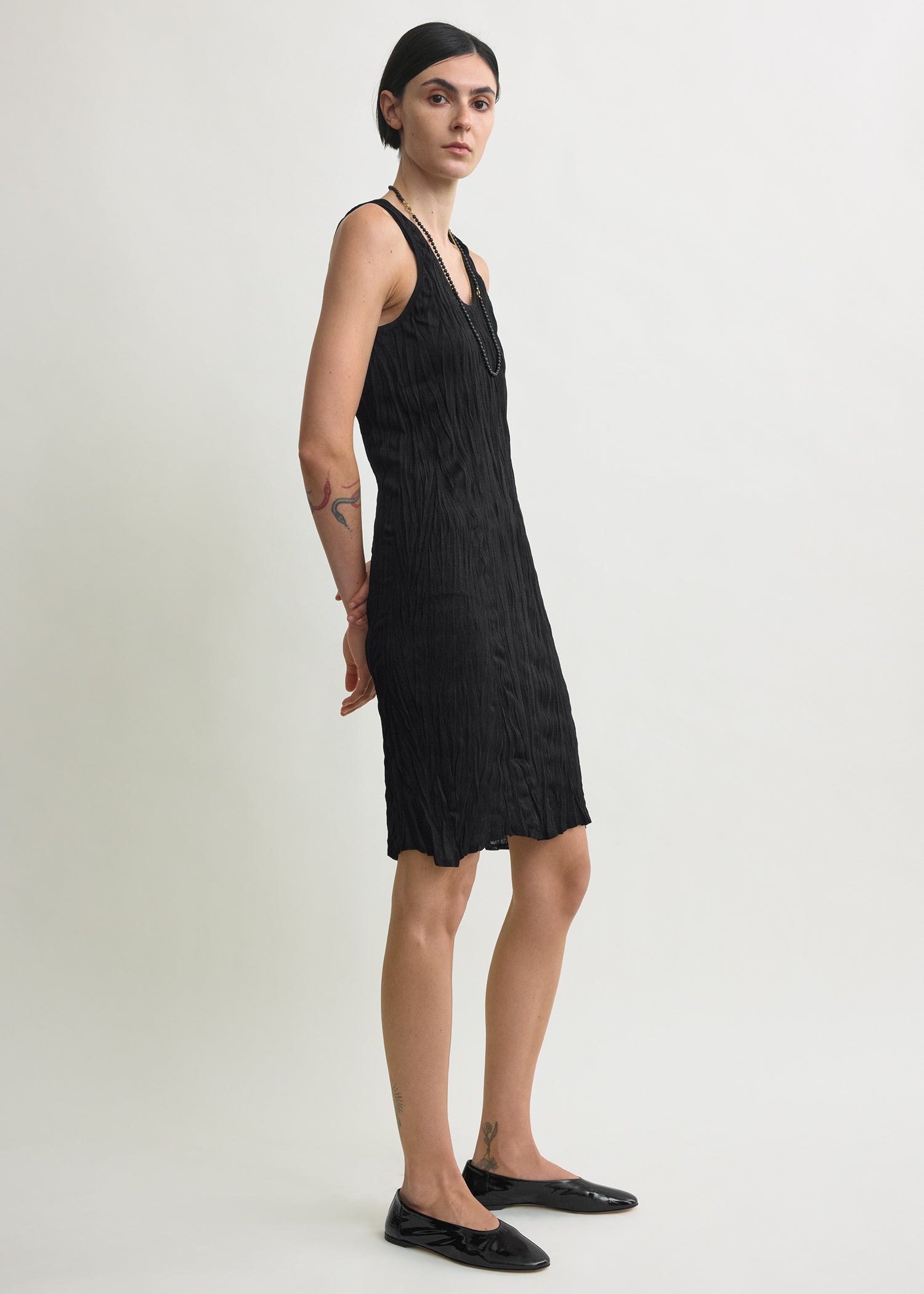 Crinkled knit tank dress black