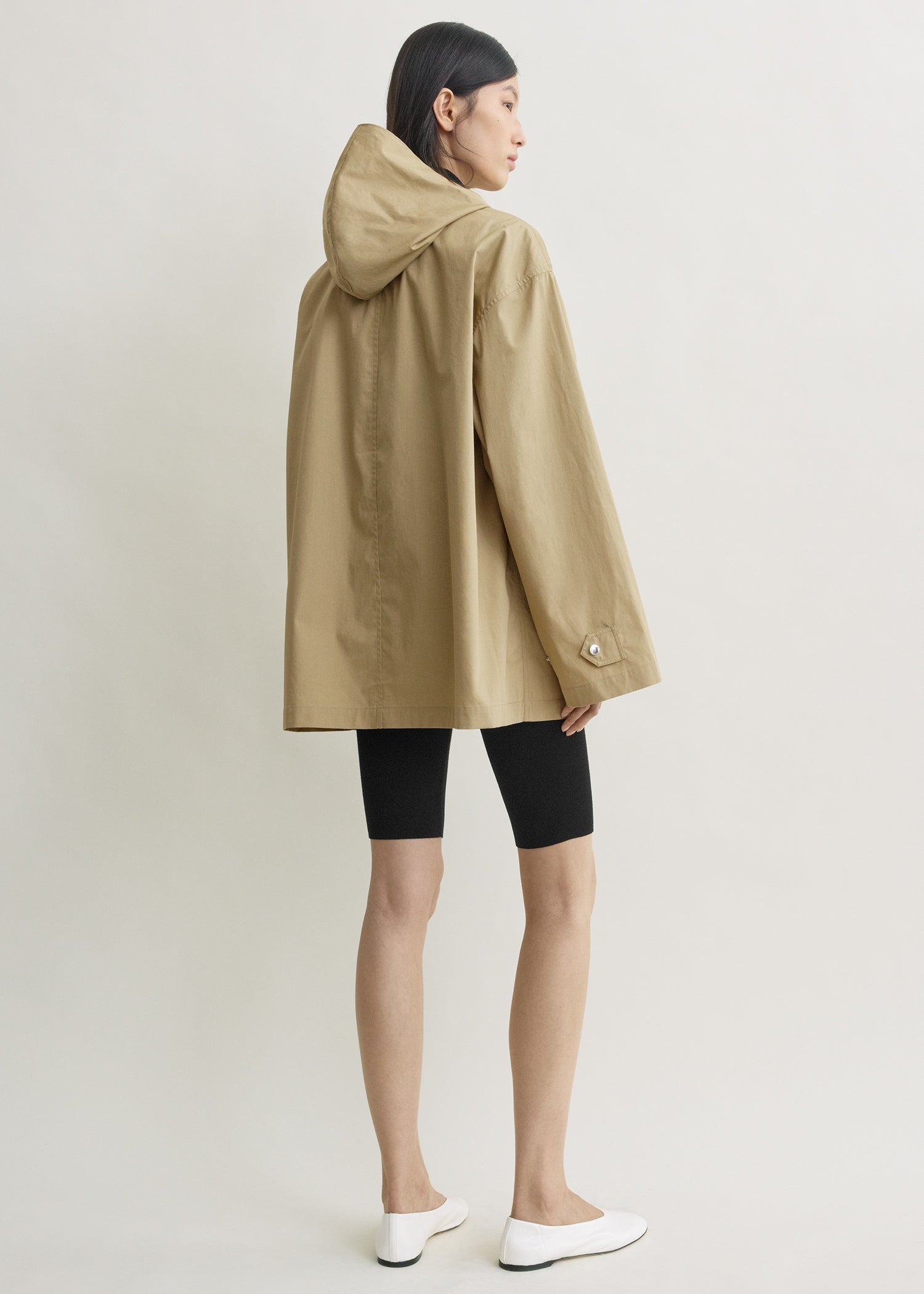 Technical scarf jacket cashew – TOTEME