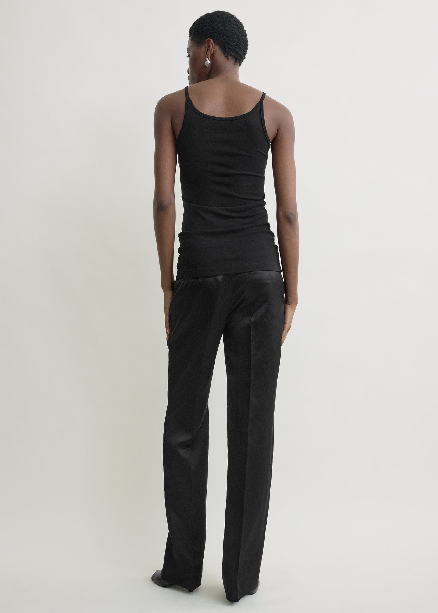 Fluid slip top black