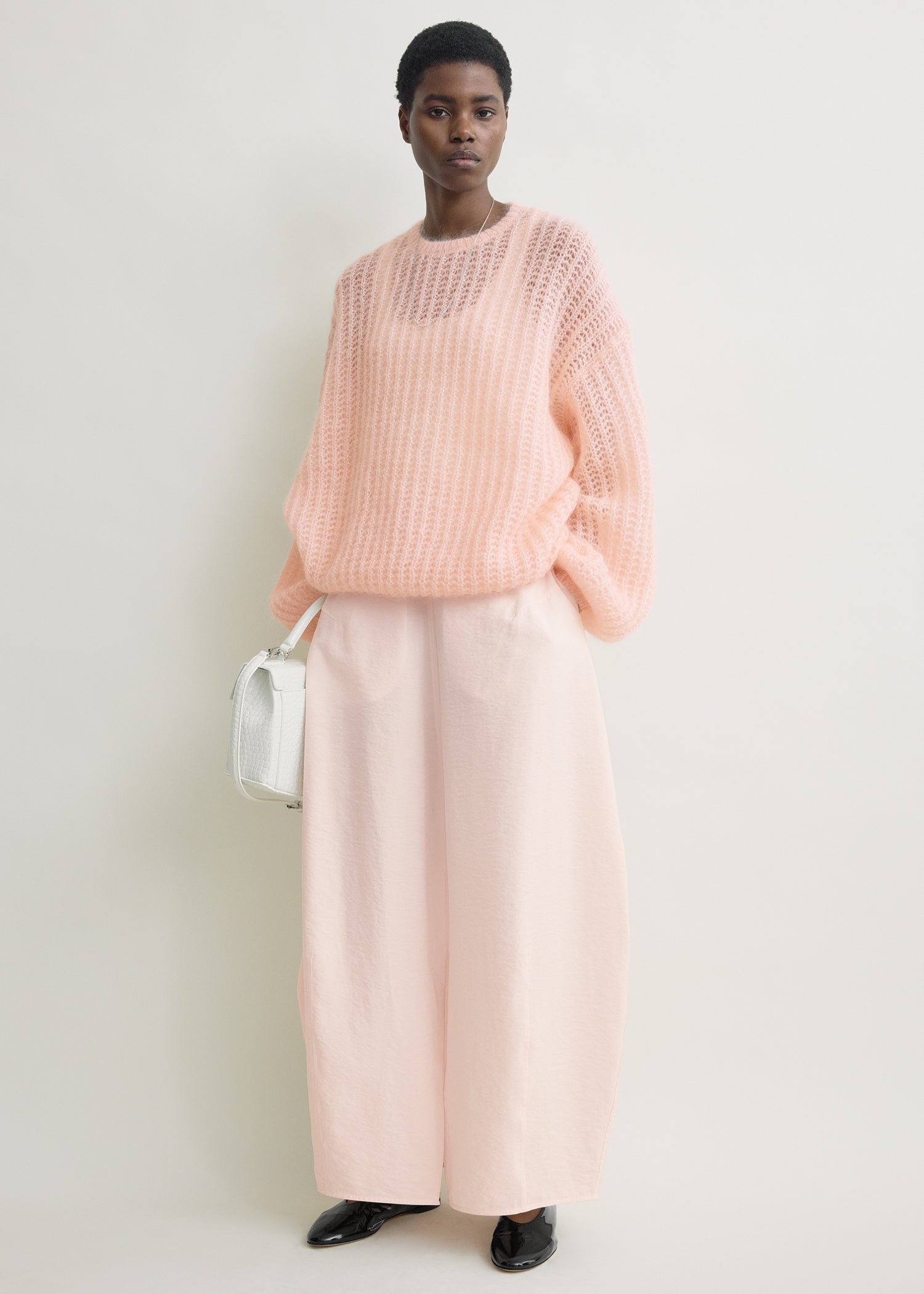 Puffed knit bloom