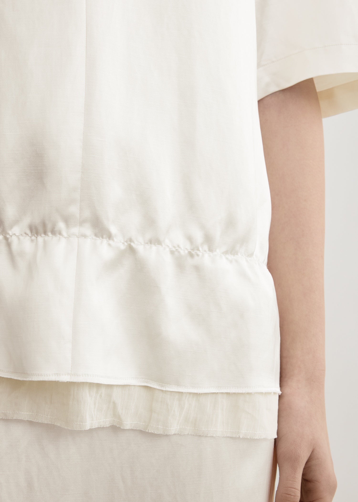 V-neck satin pullover white