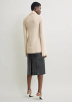 Frayed-edge slim top stone