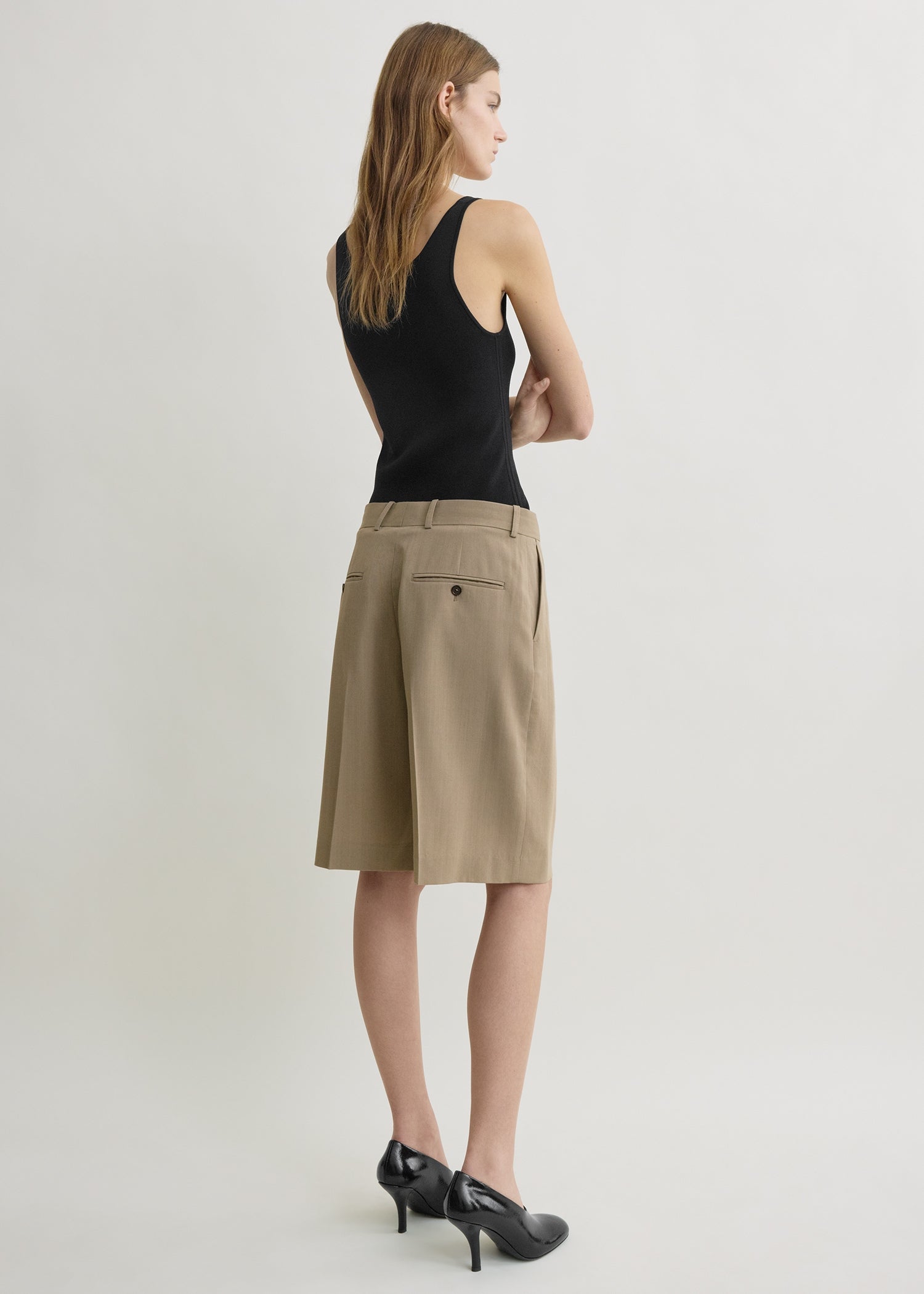 Wide fluid shorts taupe