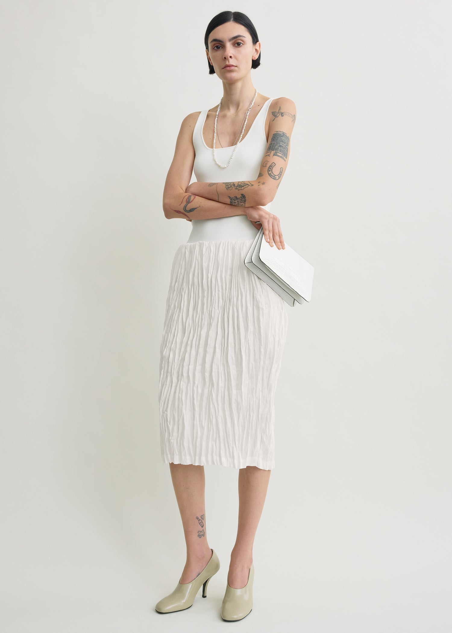 Crinkled linen skirt white