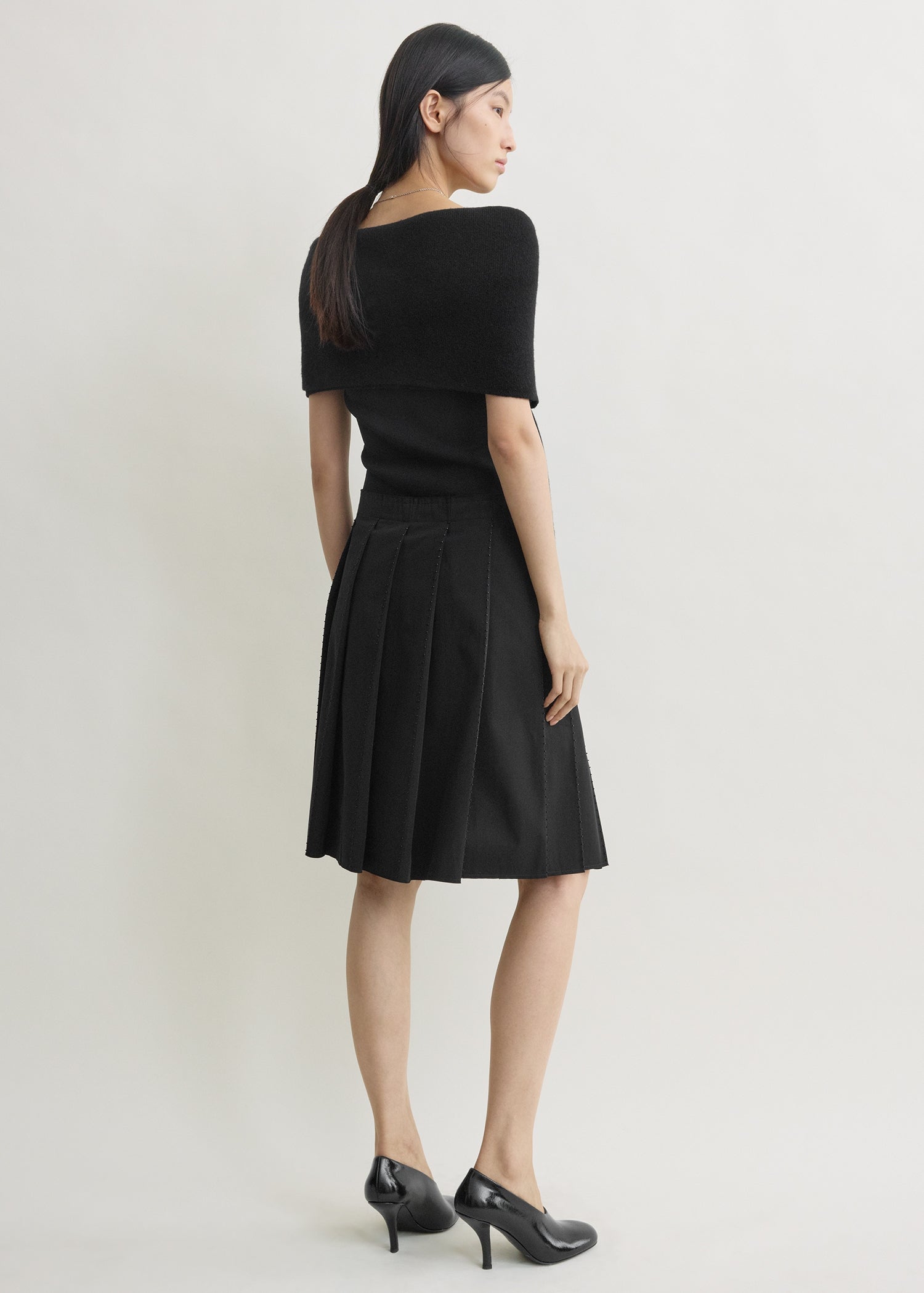 Beaded pleat skirt black