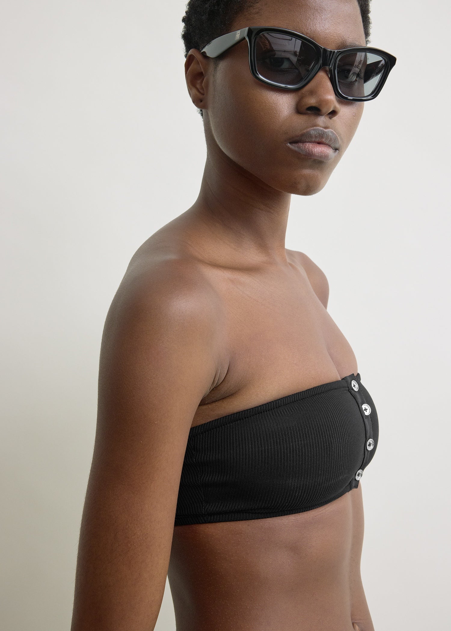 Ribbed strapless bikini top black