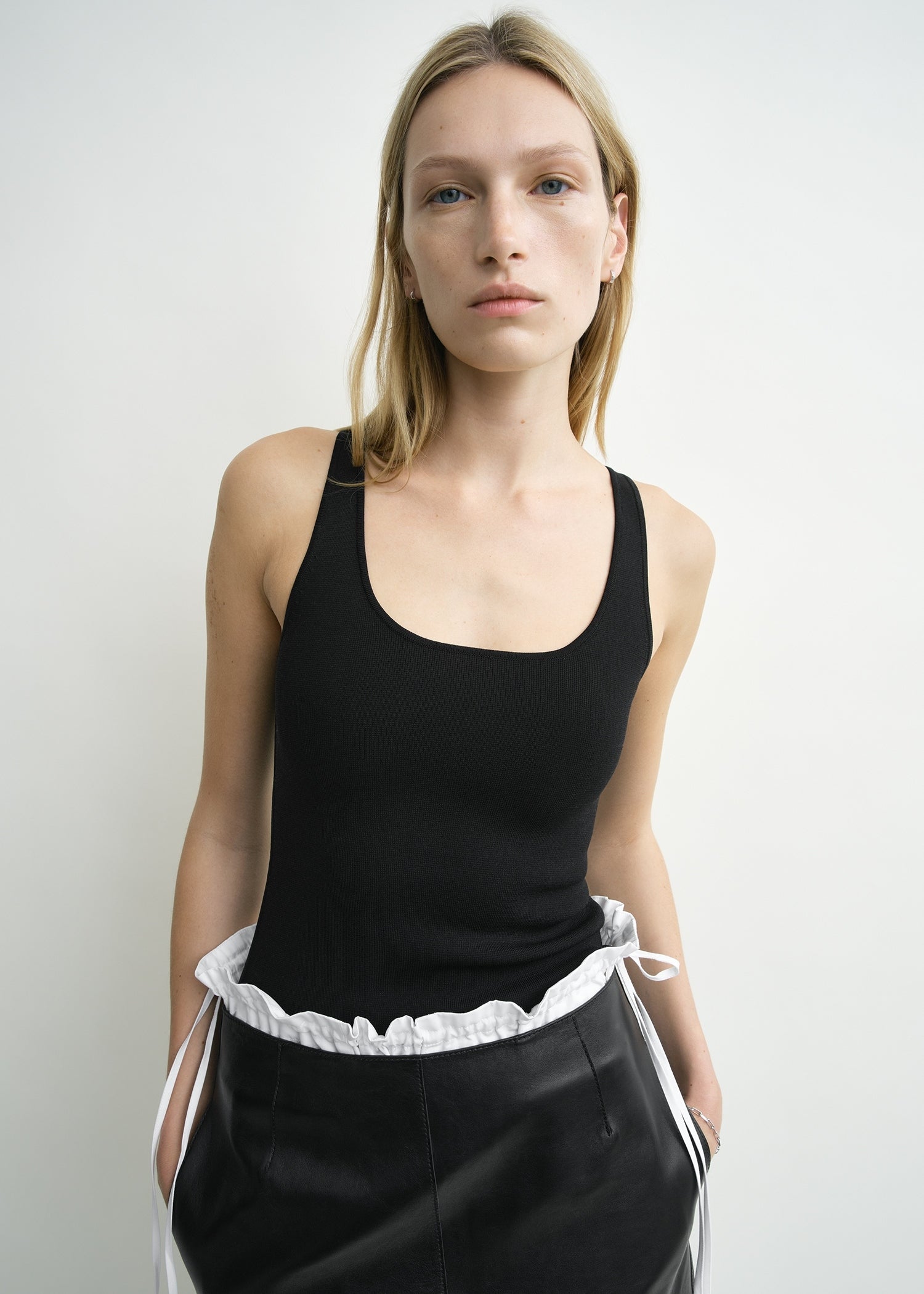 Compact knit tank black