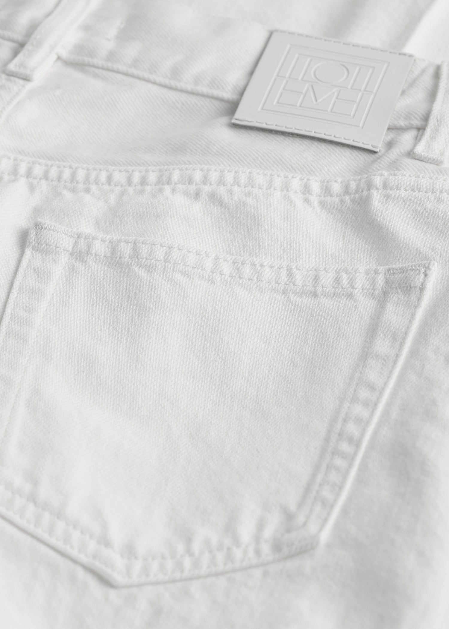 Wide leg denim white – TOTEME