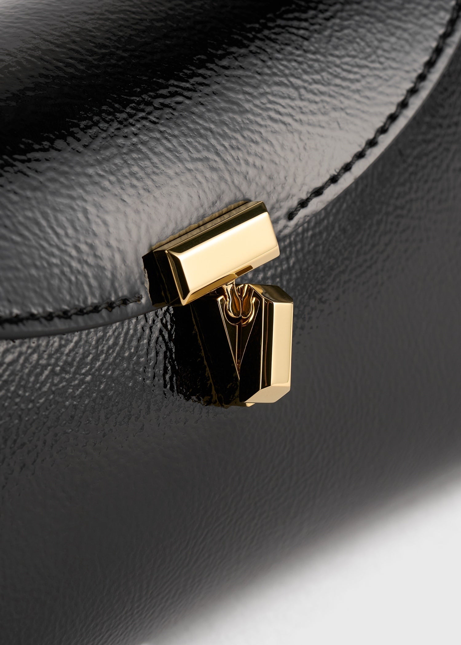 Mini T-lock naplack clutch black