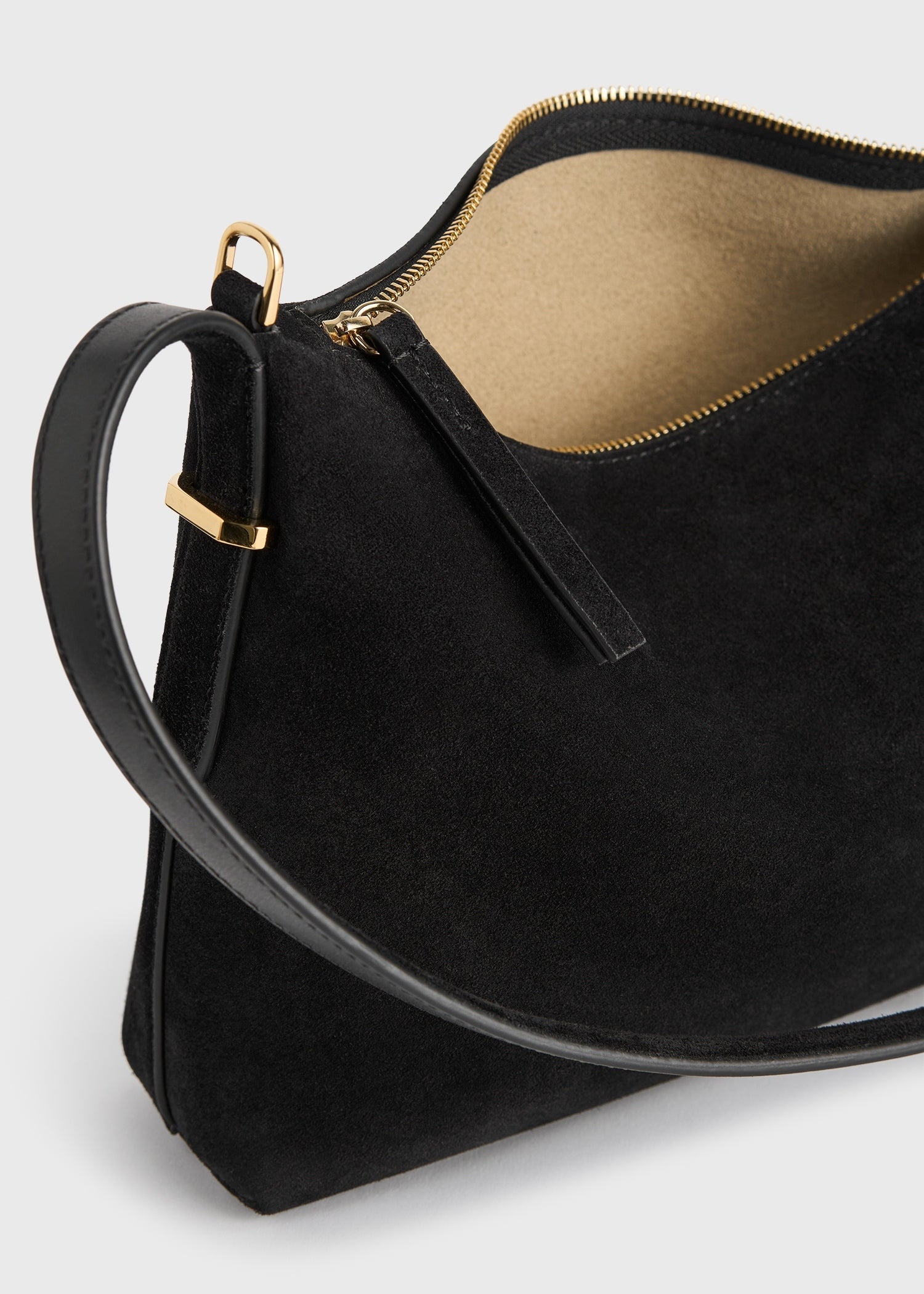 Bevel suede wristlet black