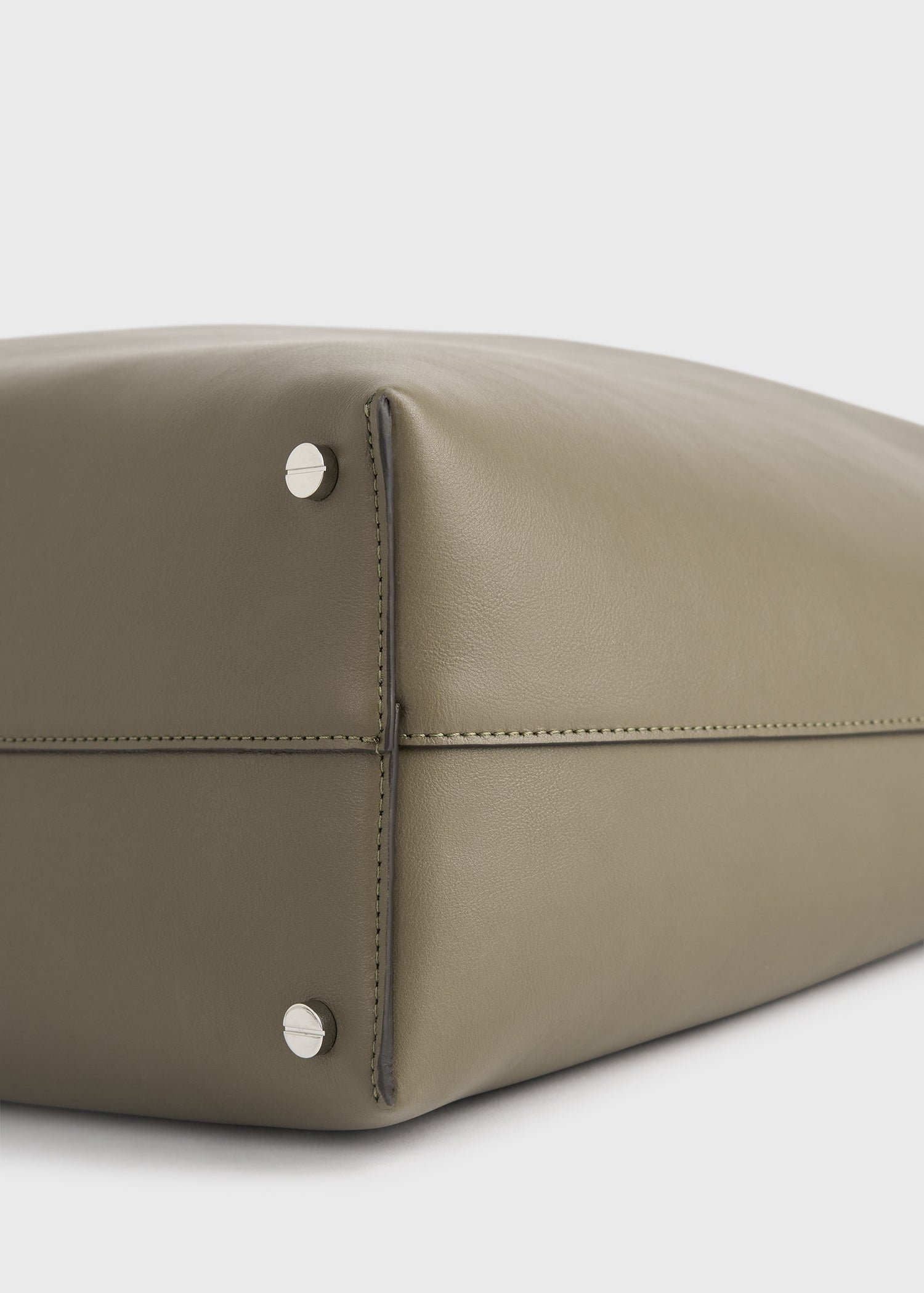 Bevel leather bag taupe – TOTEME Bevel leather bag taupe – TOTEME