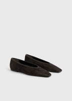 Minimalist suede ballerinas pepper
