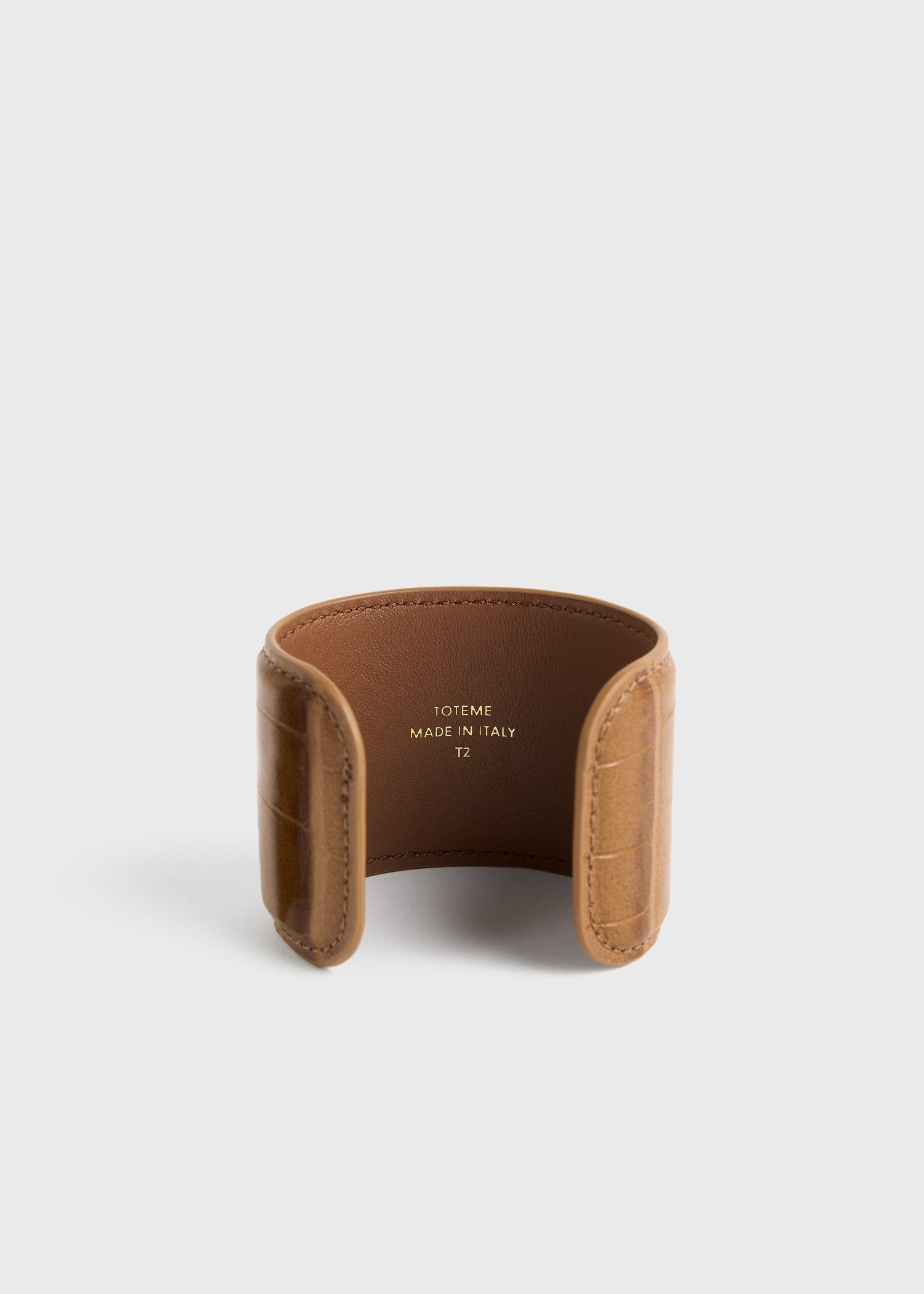 Croco-embossed cuff camel
