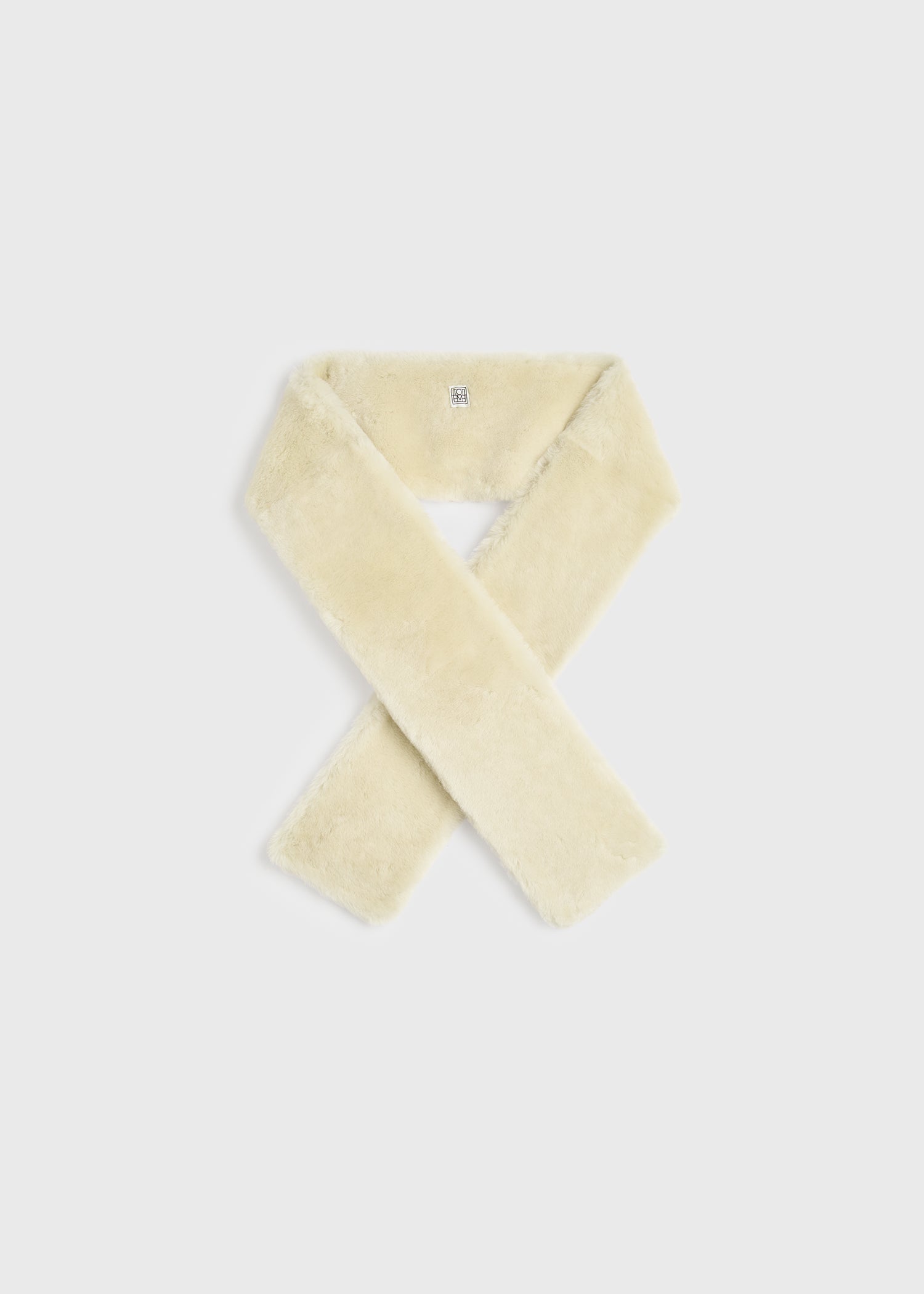 Shearling tuxedo scarf ecru