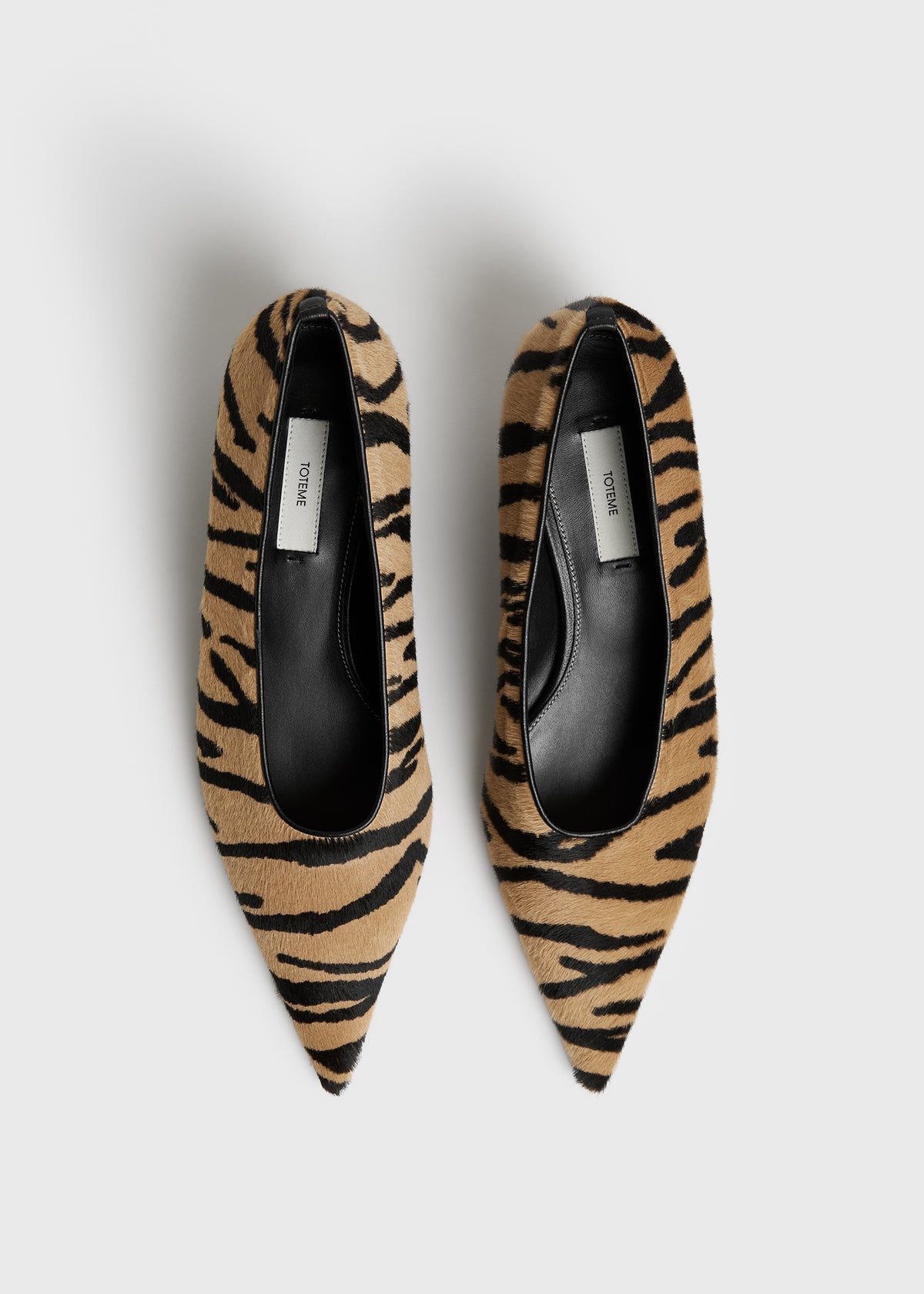 Sharp pony hair kitten pumps tiger