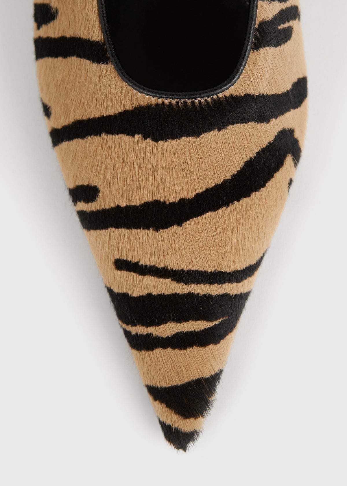 Sharp pony hair kitten pumps tiger