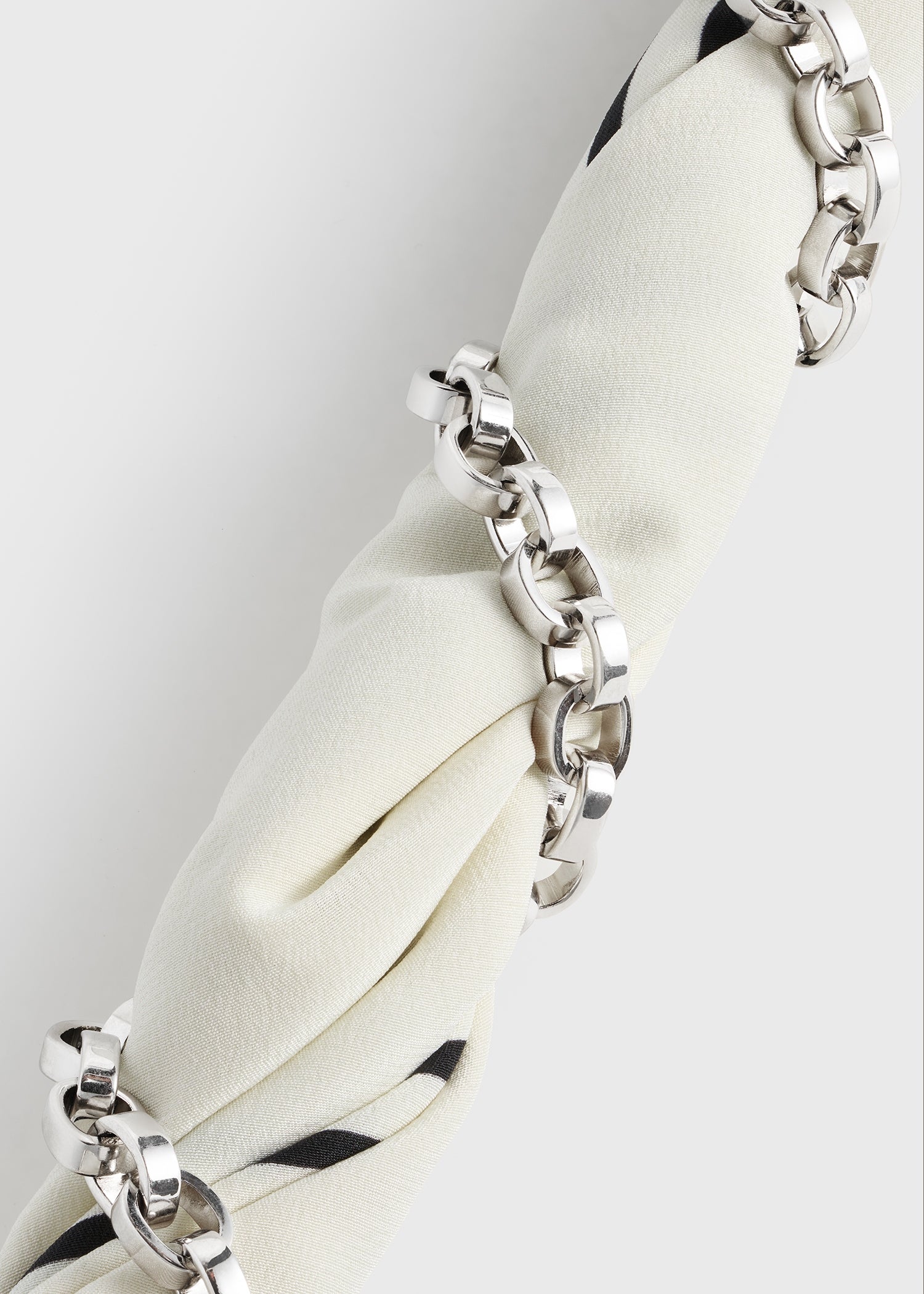 Silk scarf collar ecru/black/silver