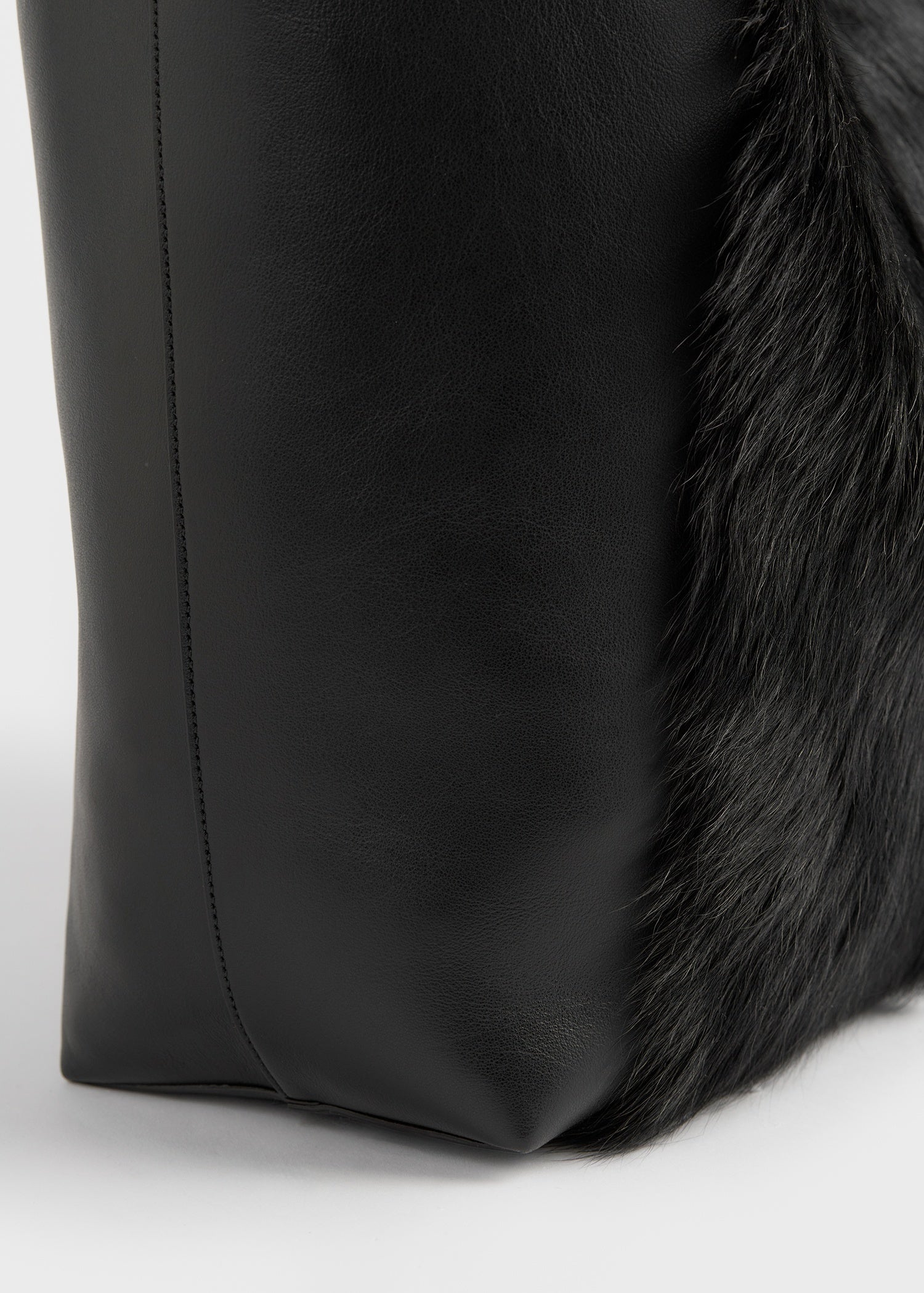 Roam goat hair tote black/black