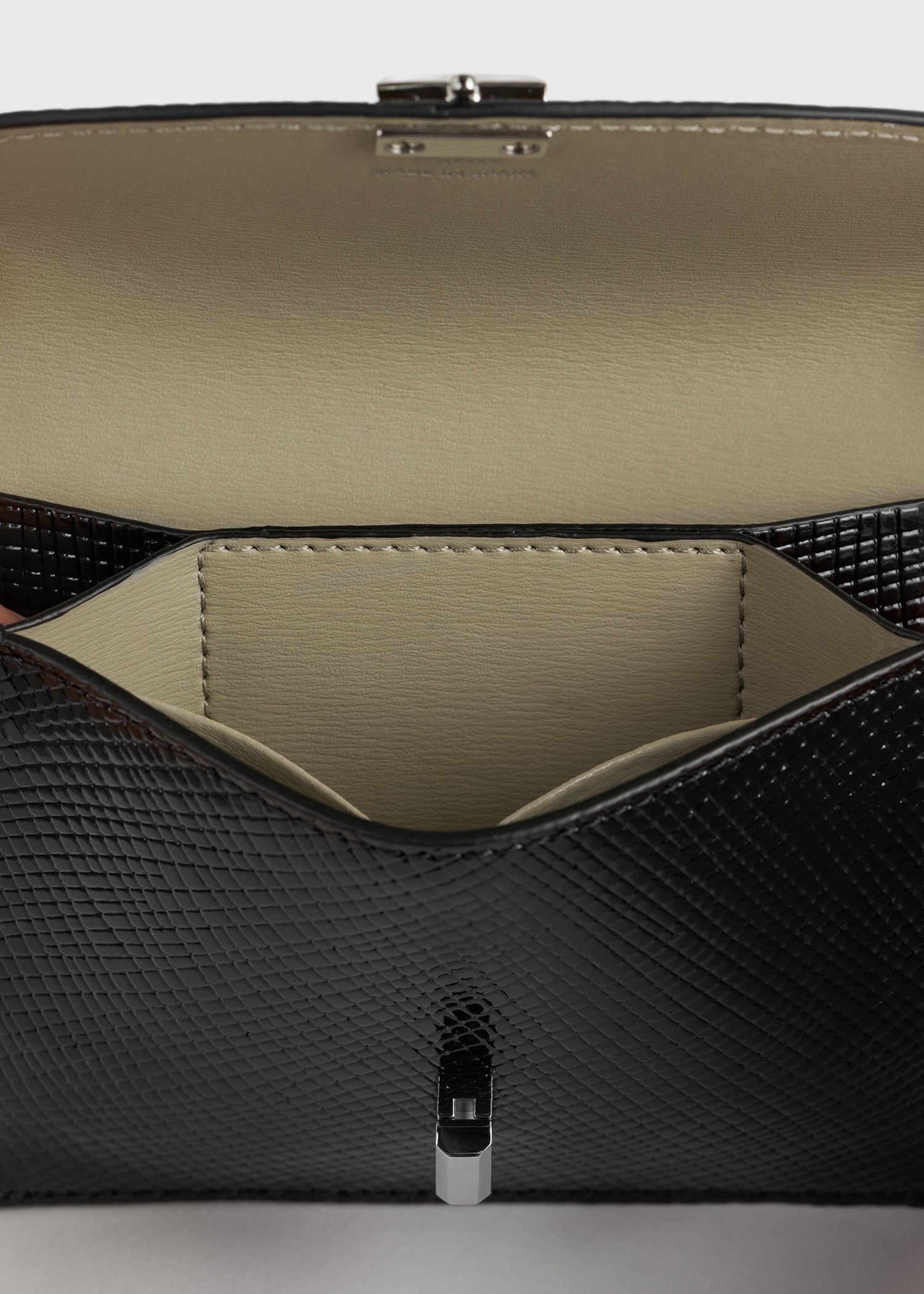 T-lock palmellato-patent cardholder black