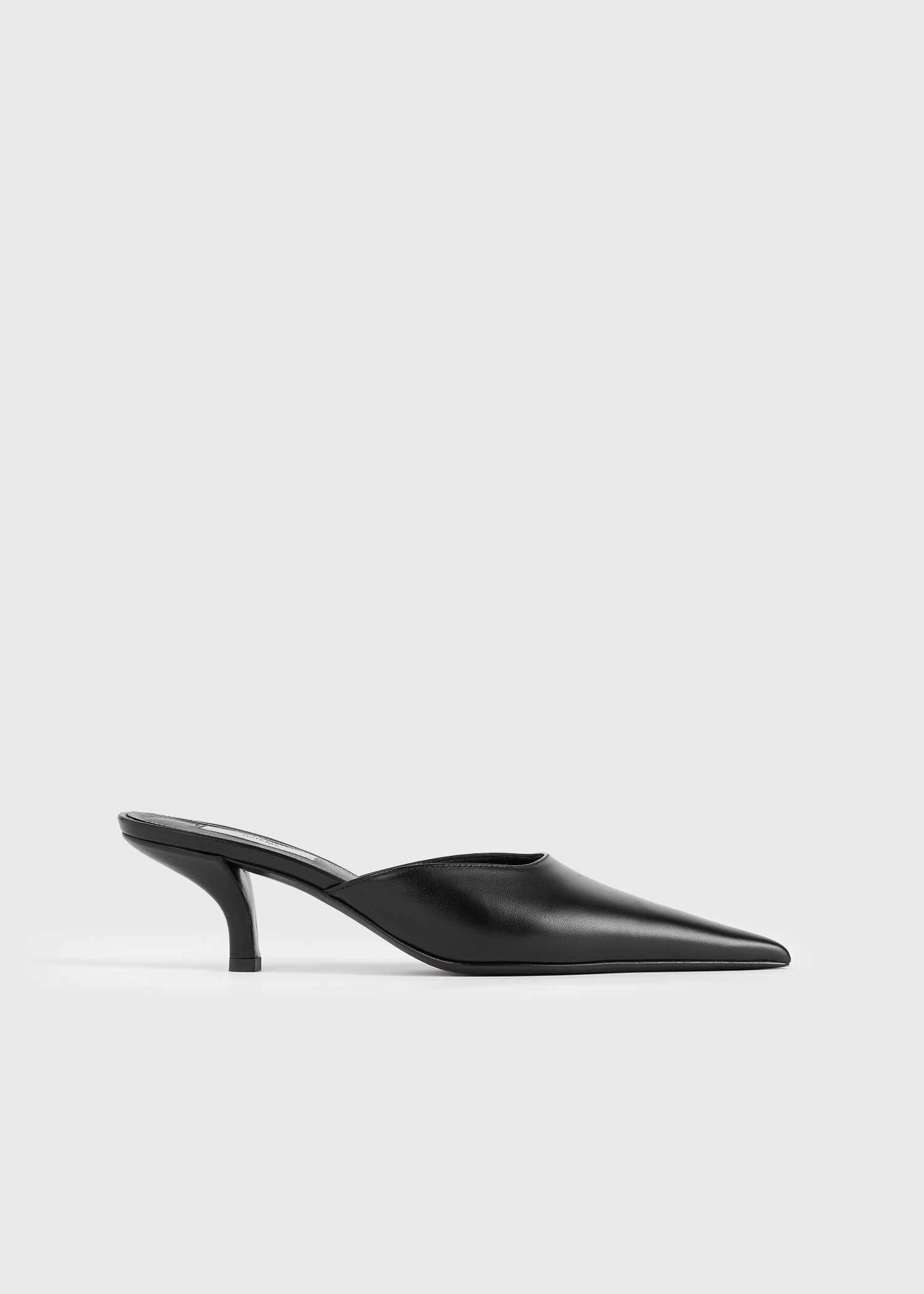 Sharp nappa mules black