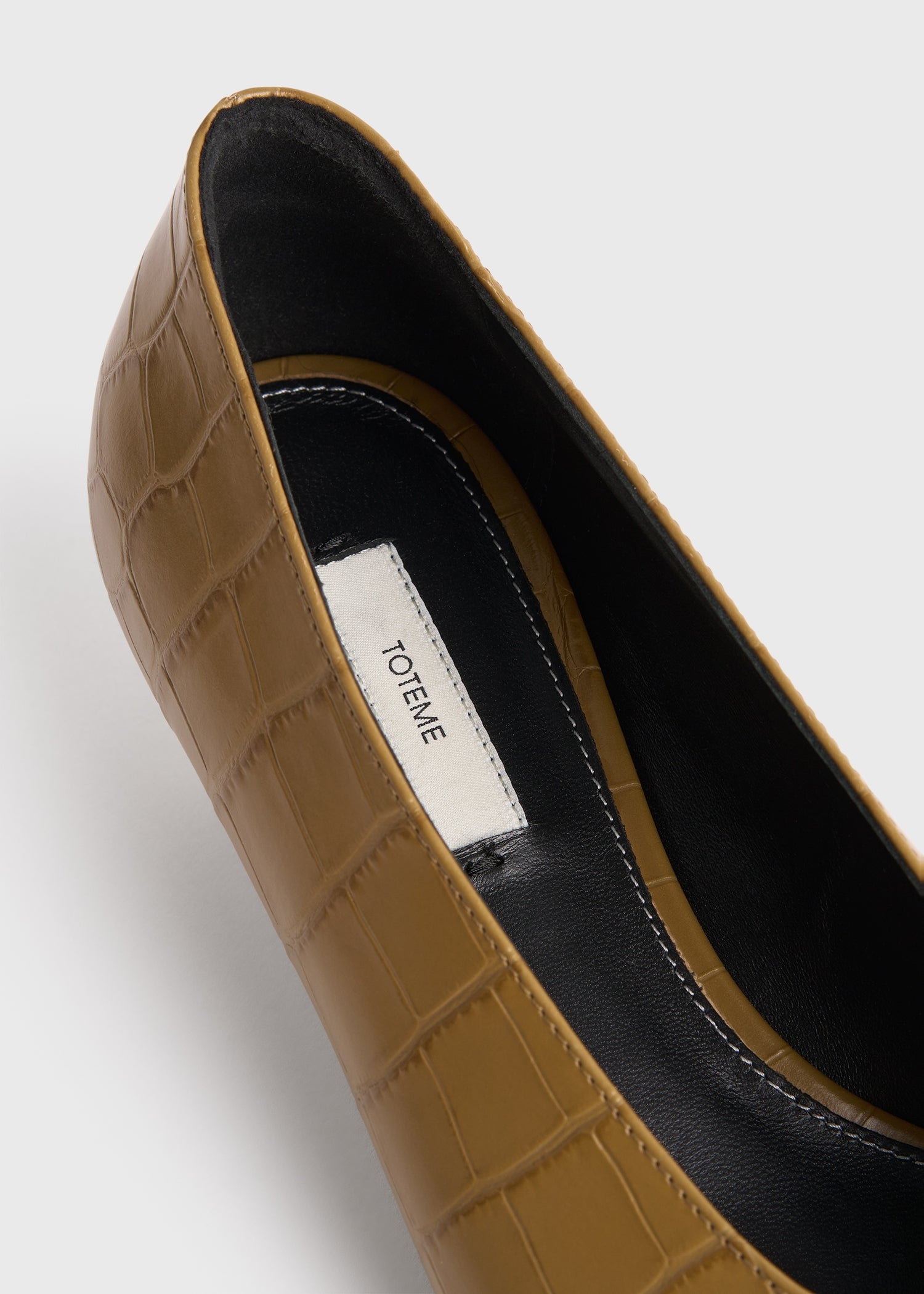 Sharp croco-embossed kitten pumps biscuit
