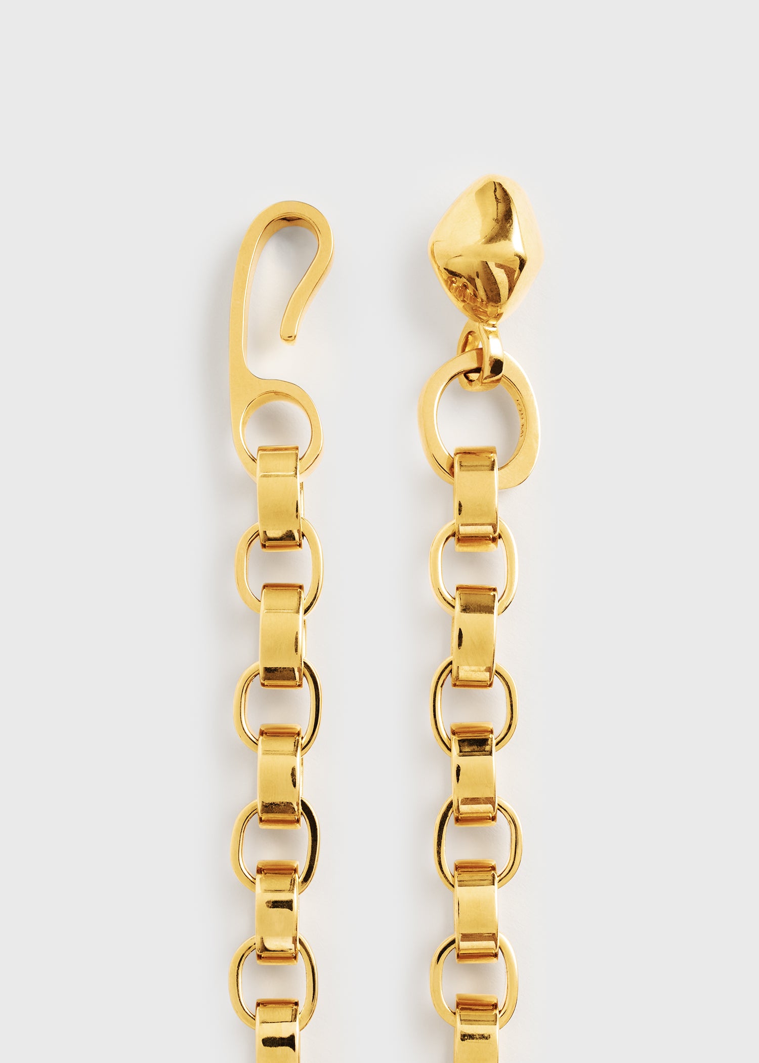 Pebble belt gold