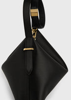 Bevel satin wristlet black