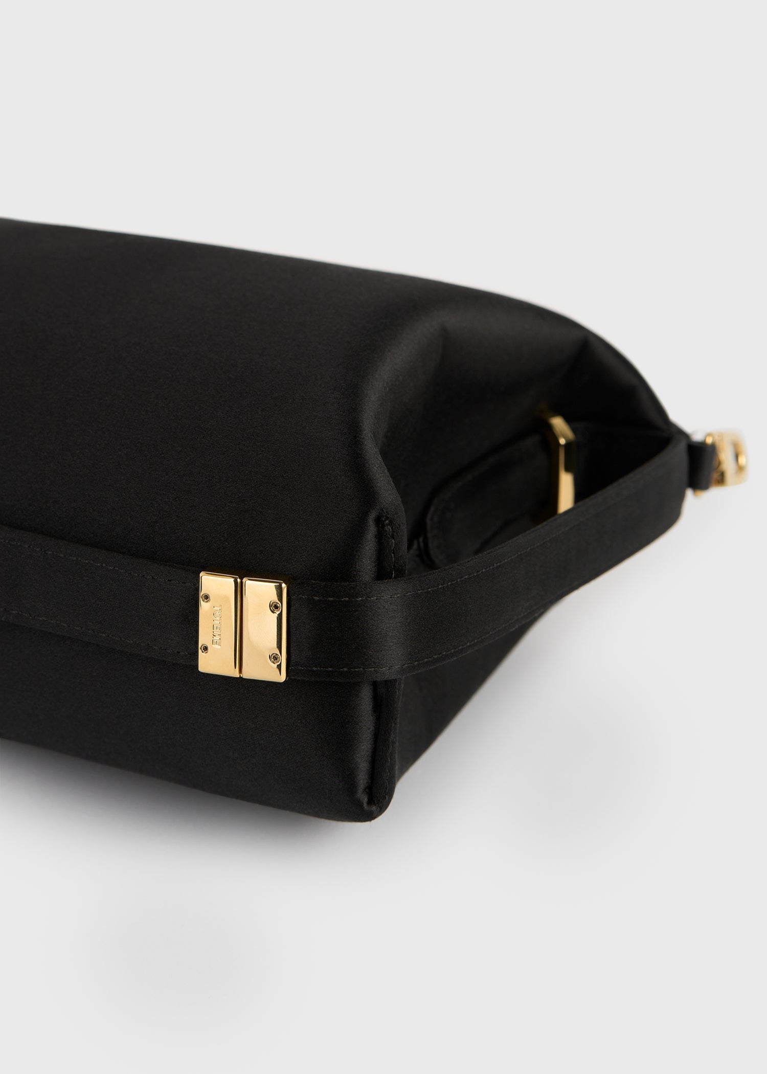 Bevel satin wristlet black