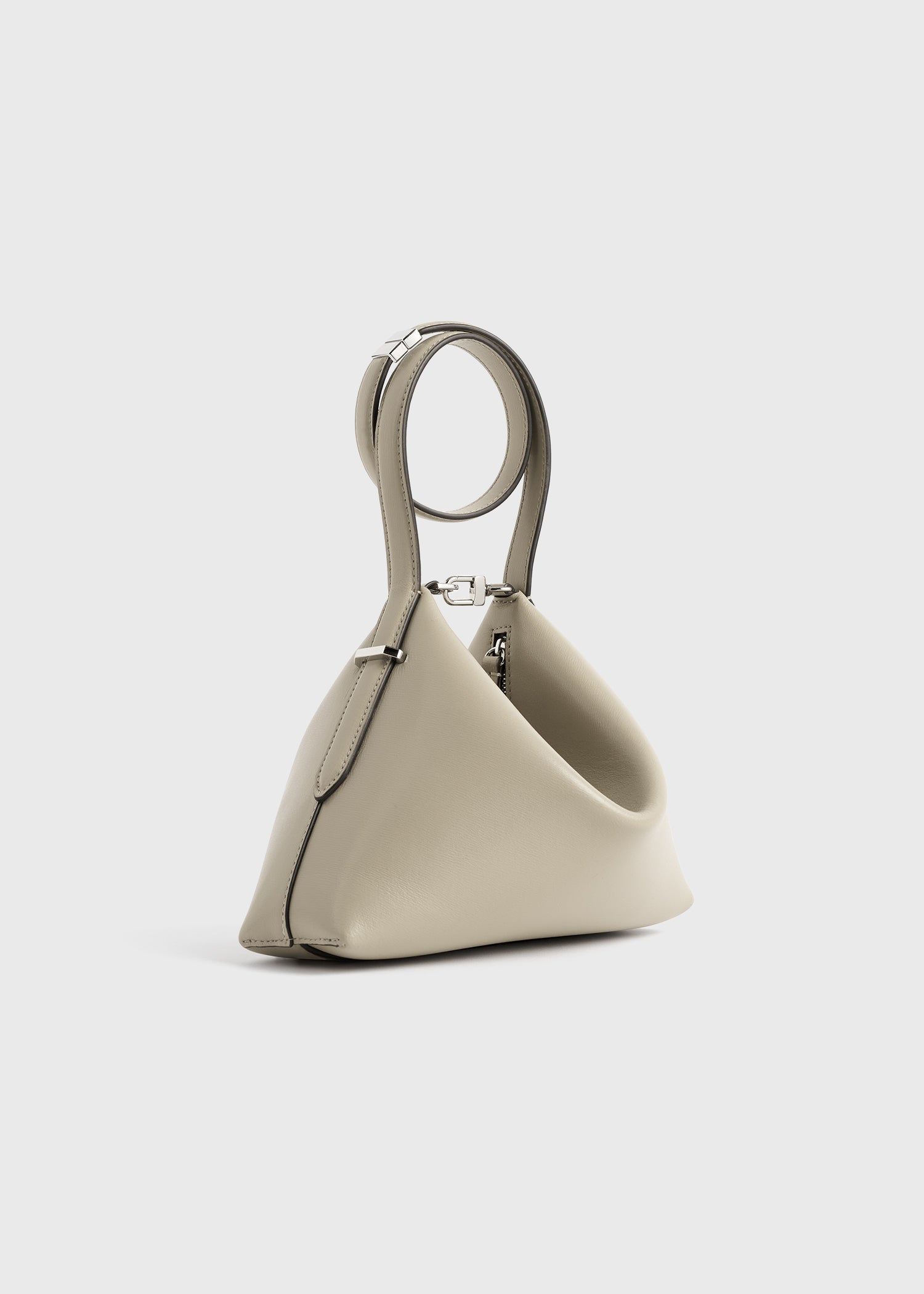 Bevel leather wristlet fawn