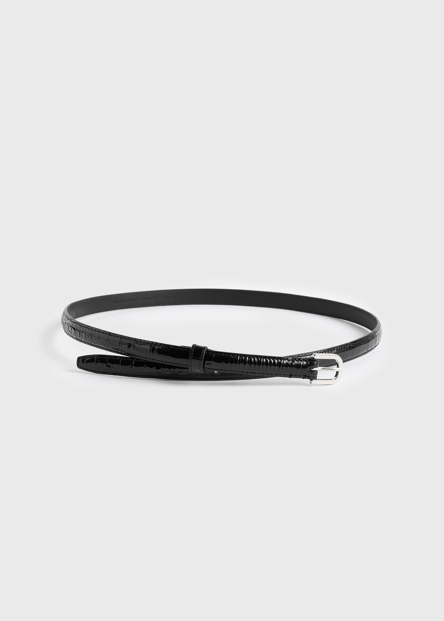 Thin croco-embossed belt black – TOTEME