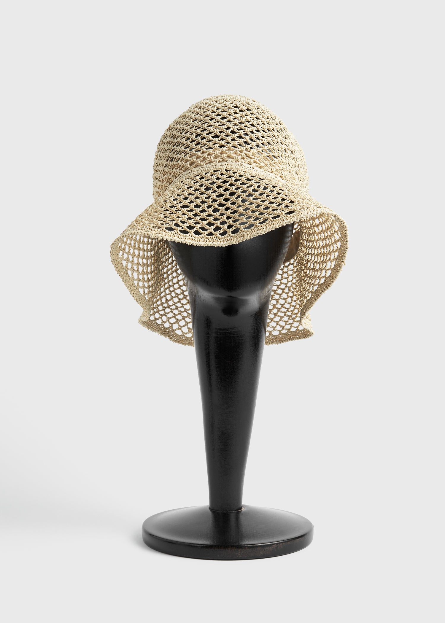 Crochet hat vanilla