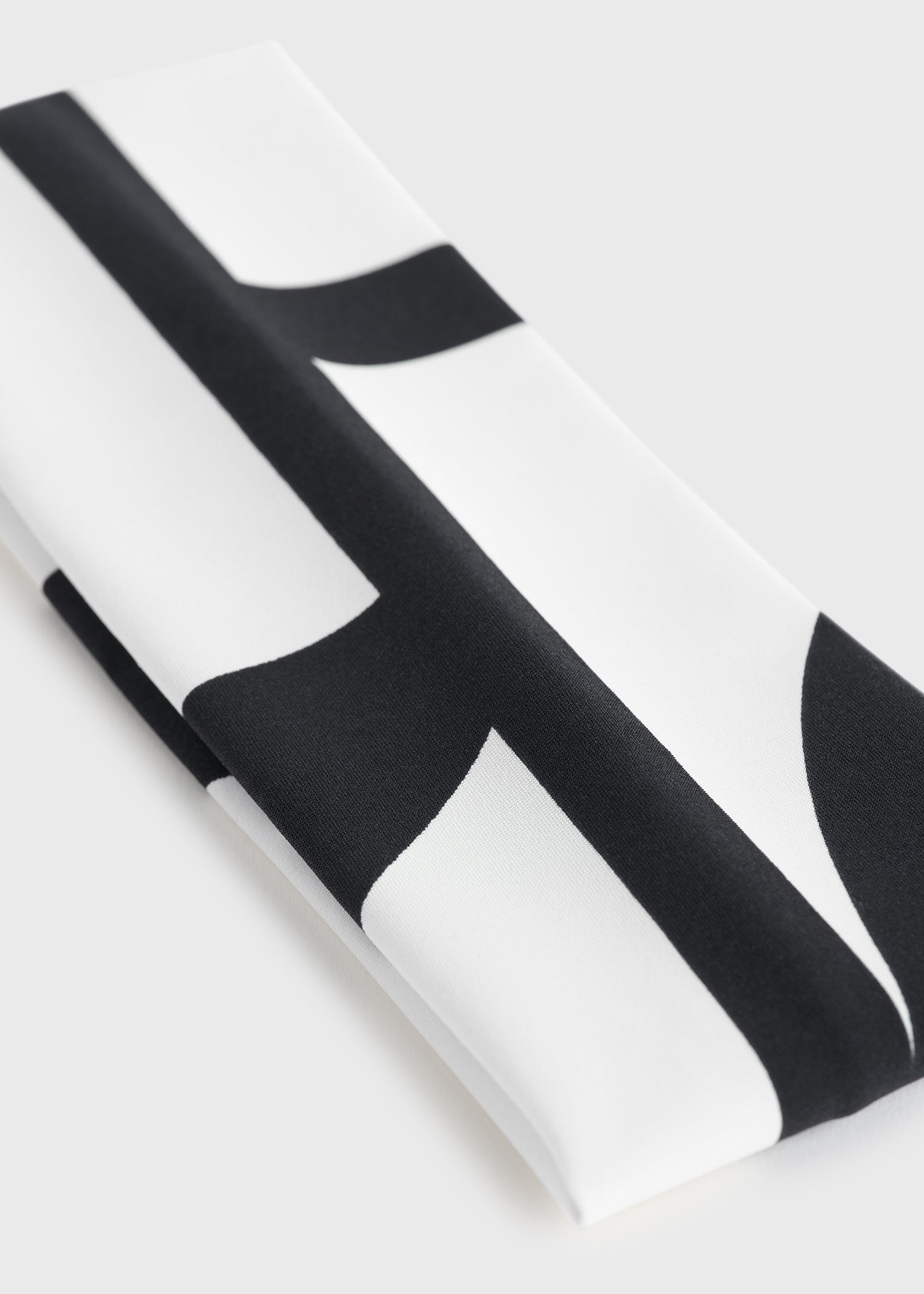 Monogram headband tofu