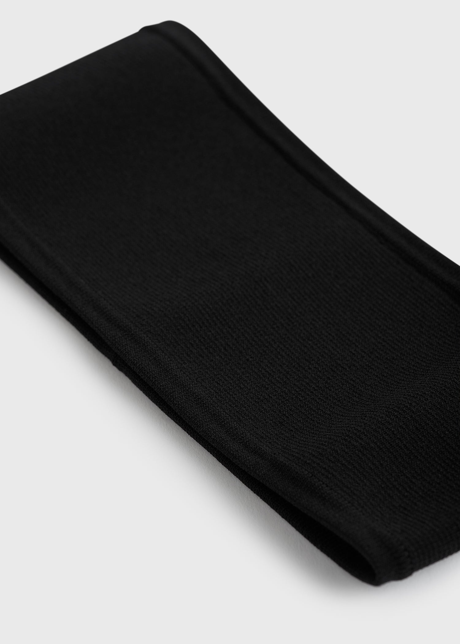 Compact knit headband black
