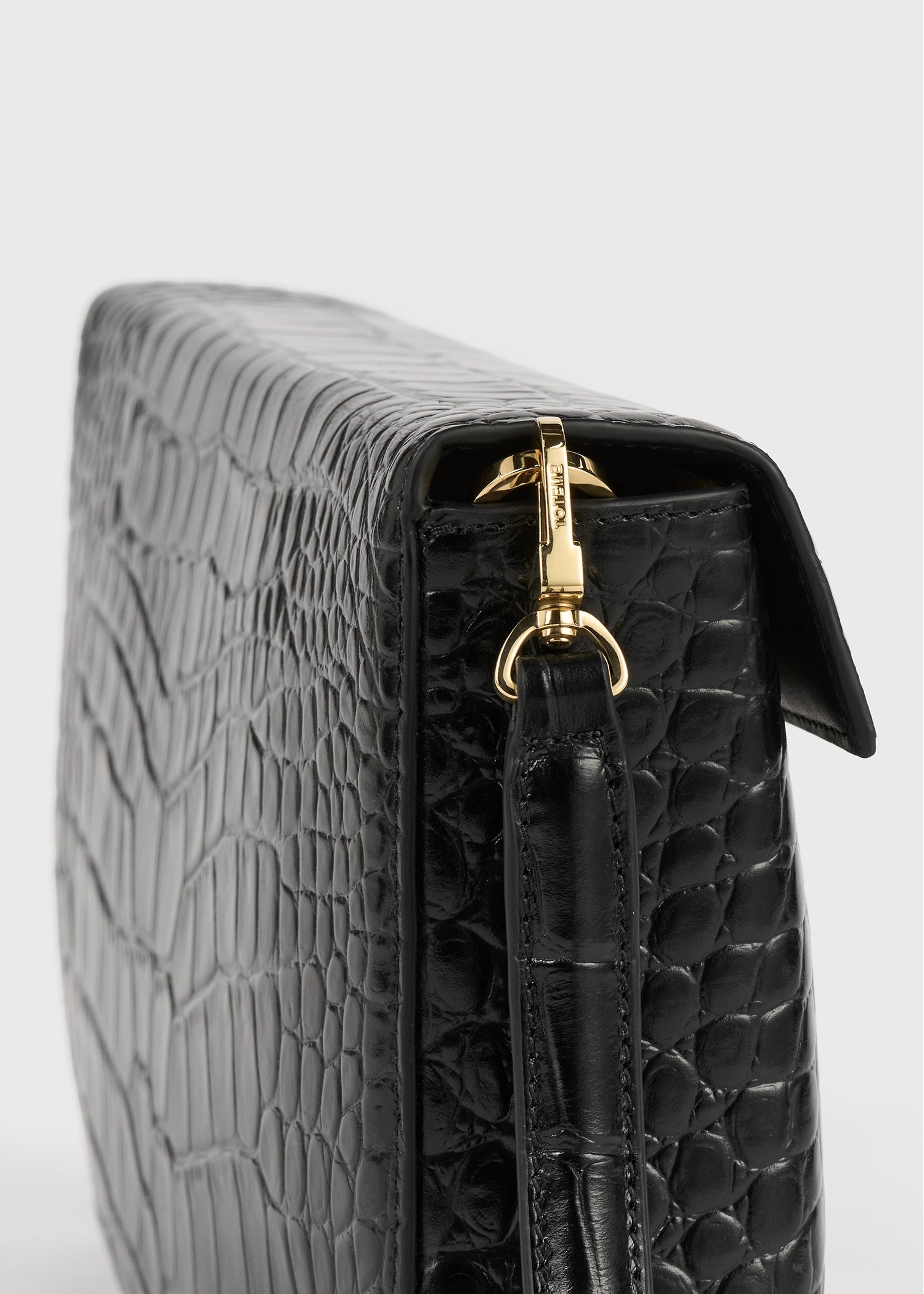 Clip croco-embossed clutch black