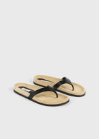 Contoured lizard-embossed flip flops beige/black