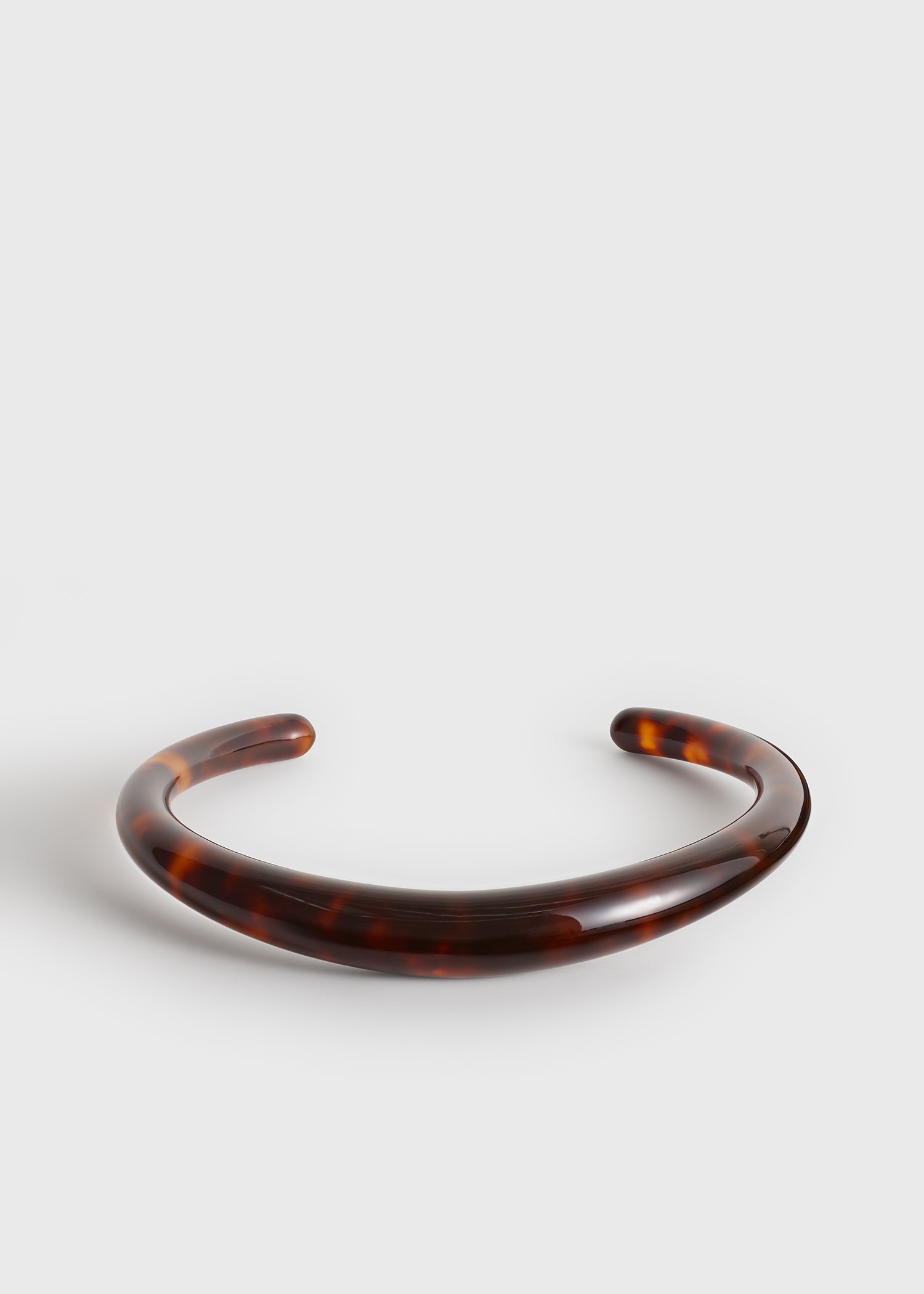 Sculpted collar bonfire
