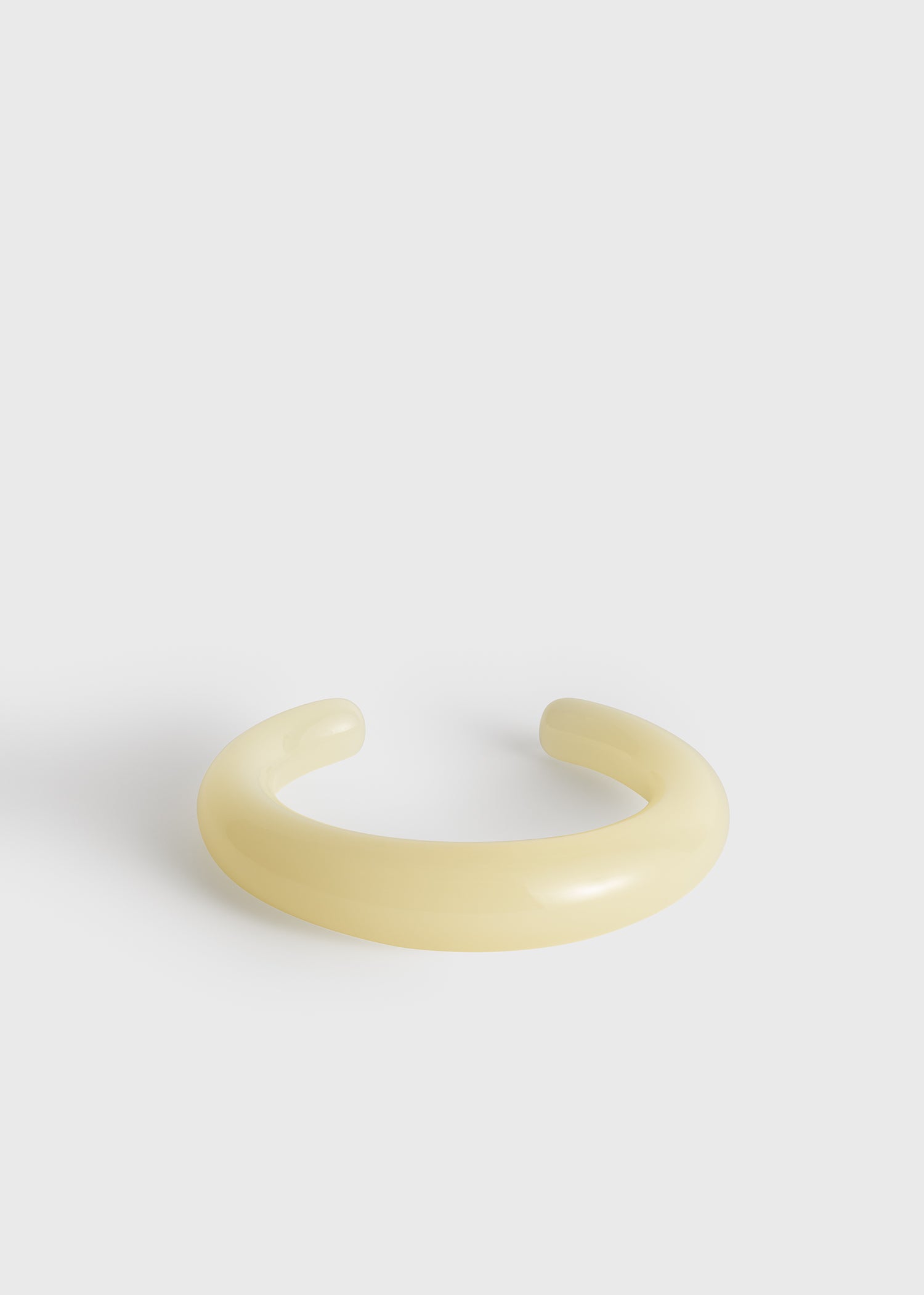 Sculpted cuff buttercup