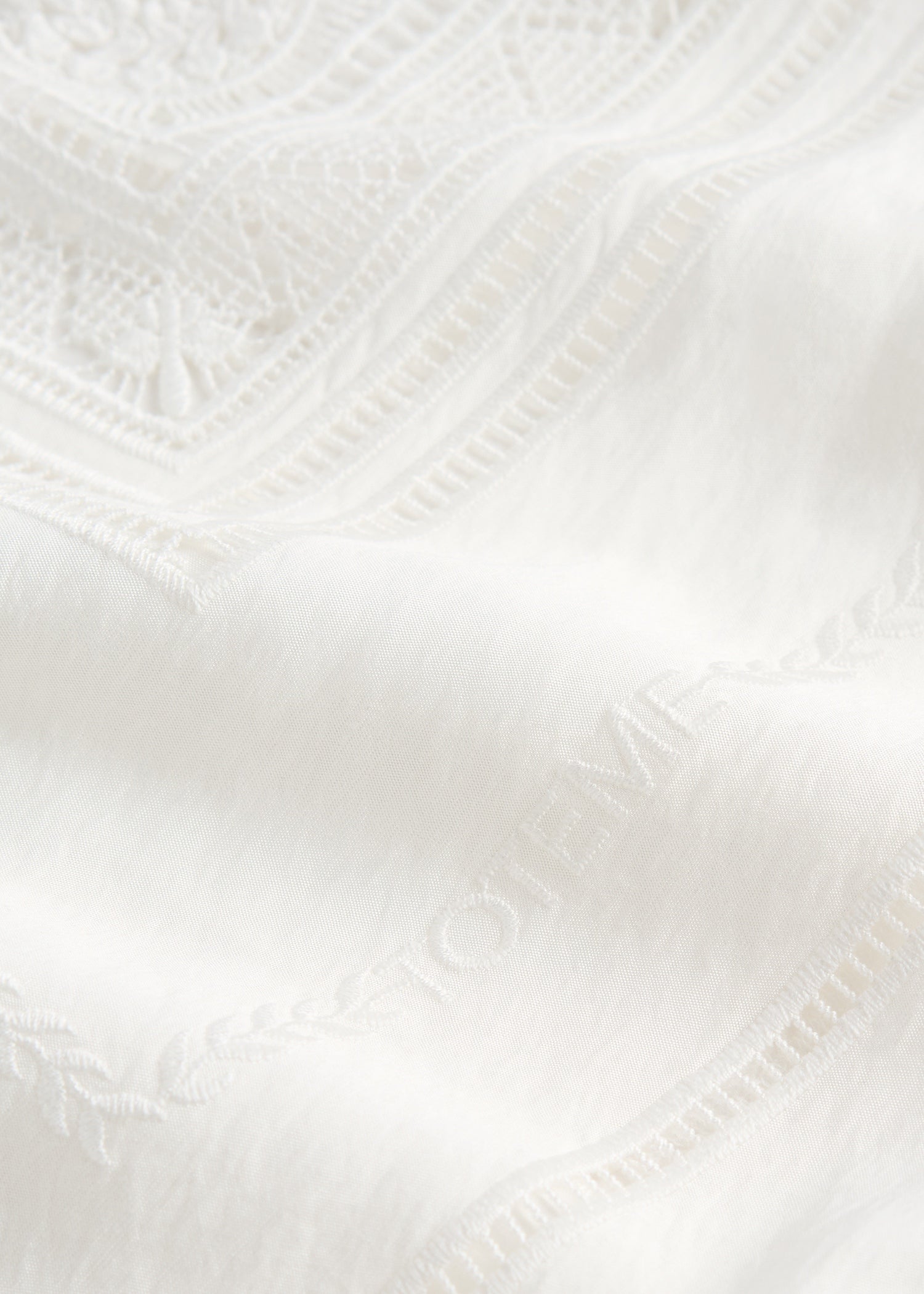 Lace scarf white
