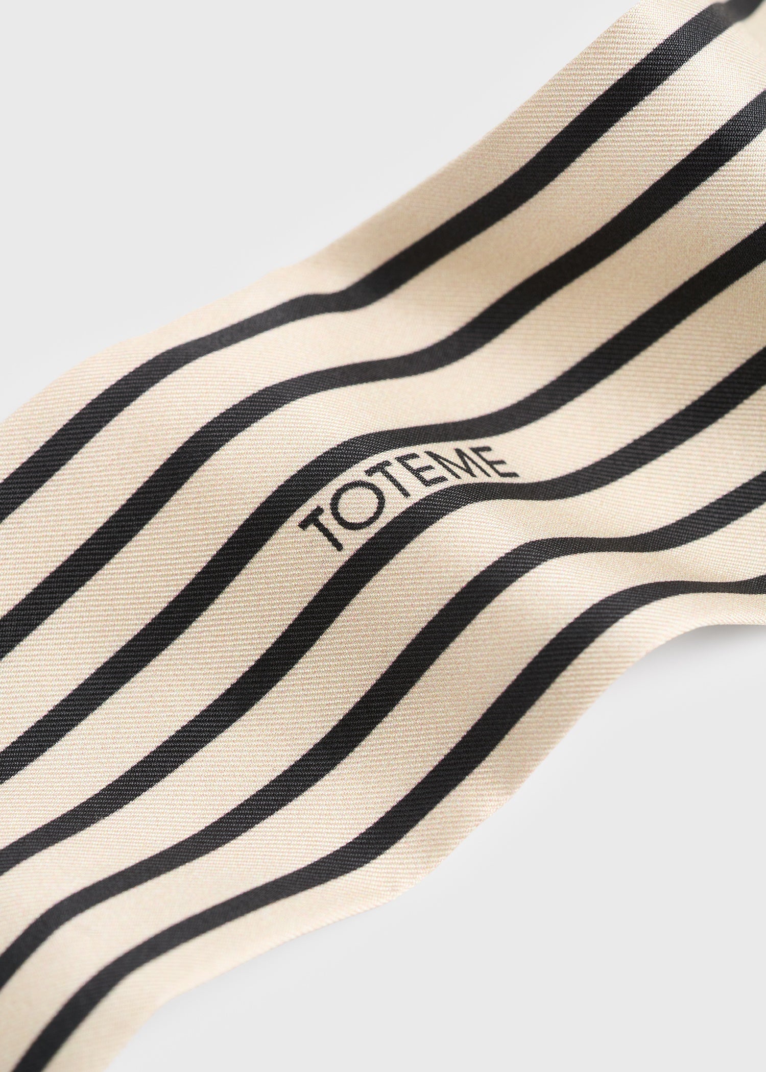 Striped sunglasses scarf ecru/black
